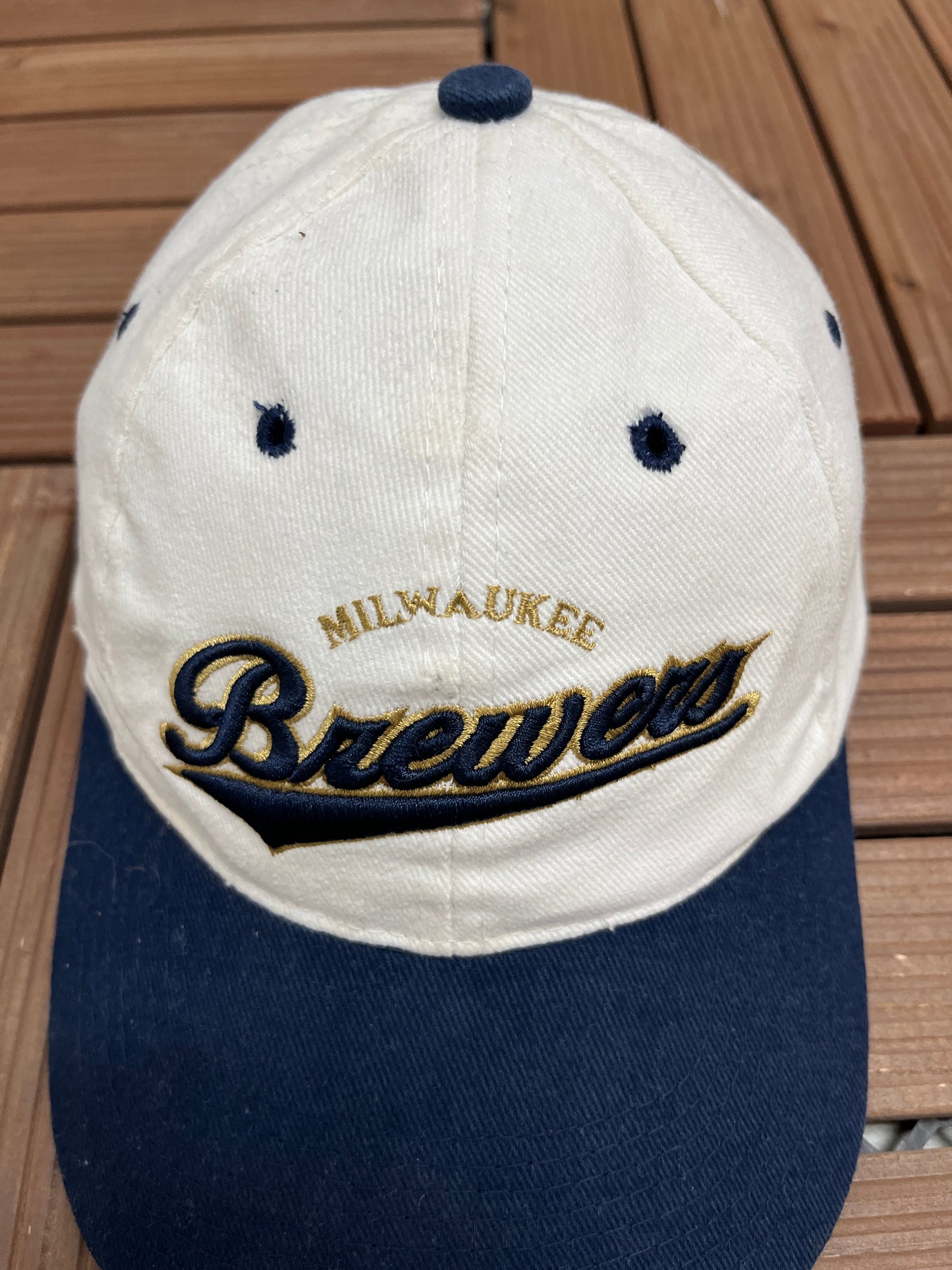 Milwaukee Brewers Graphic Hat | Strap Back | Vintage 2000s MLB Baseball White Cap |