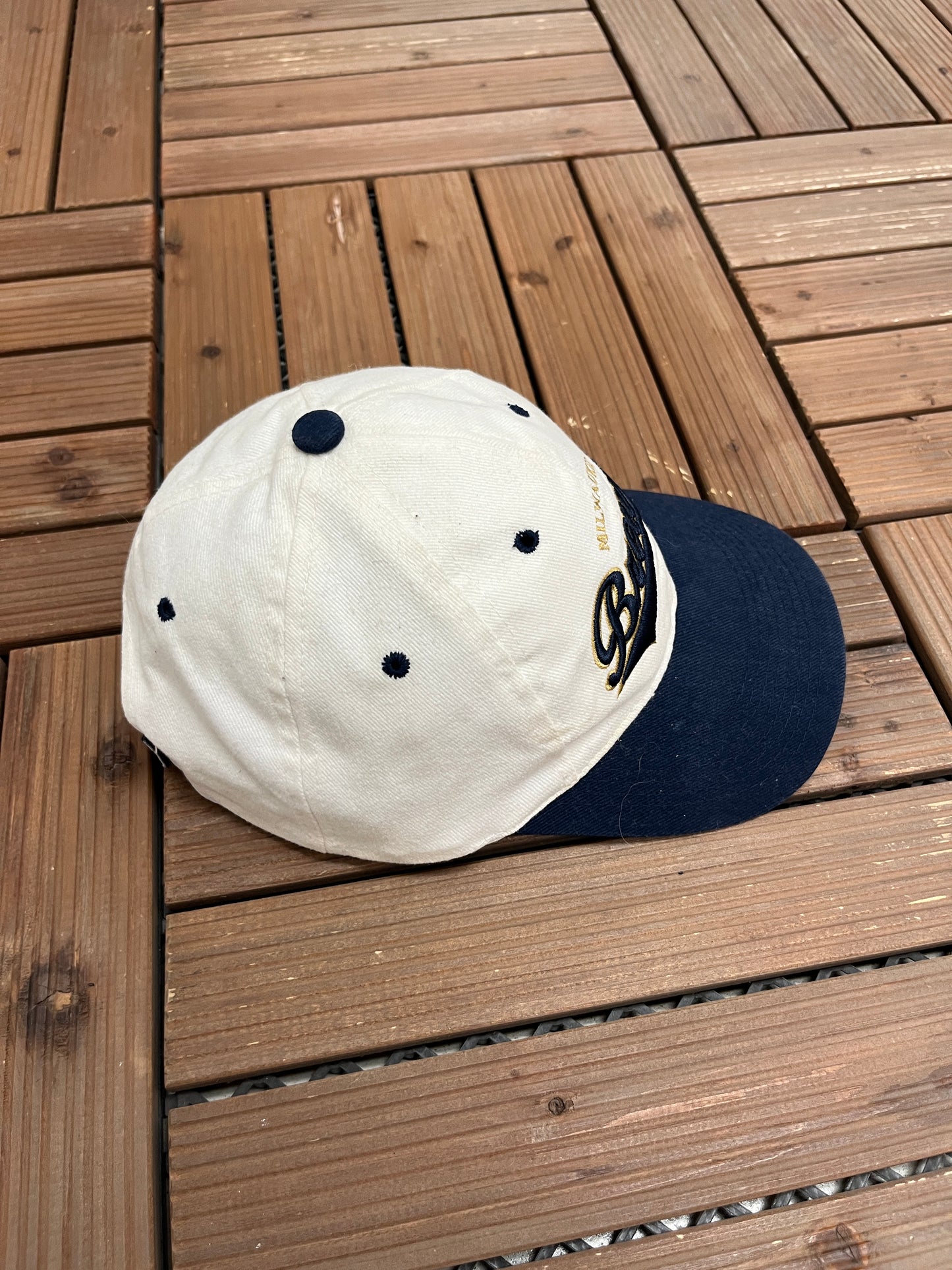 Milwaukee Brewers Graphic Hat | Strap Back | Vintage 2000s MLB Baseball White Cap |