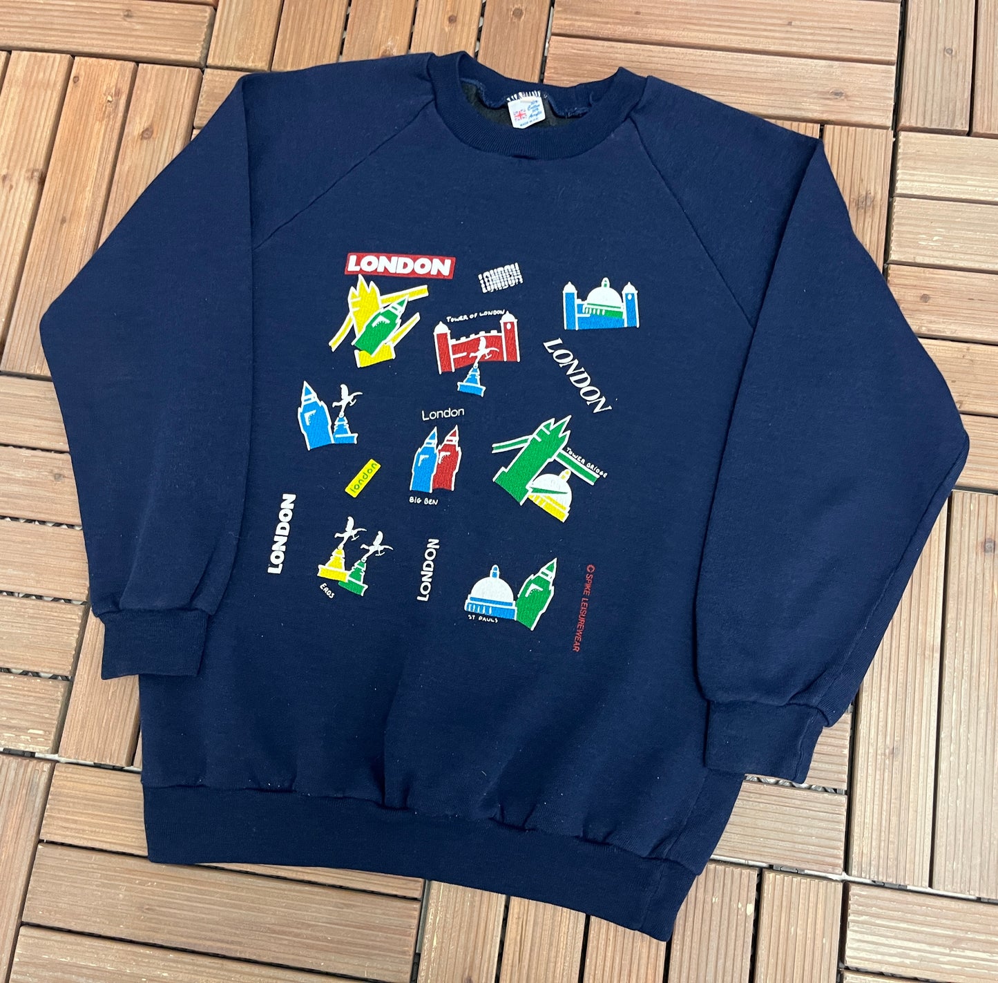 London Tourist Attractions Graphic Crewneck | Size Large | Vintage 1990s Tourist Blue Sweater |