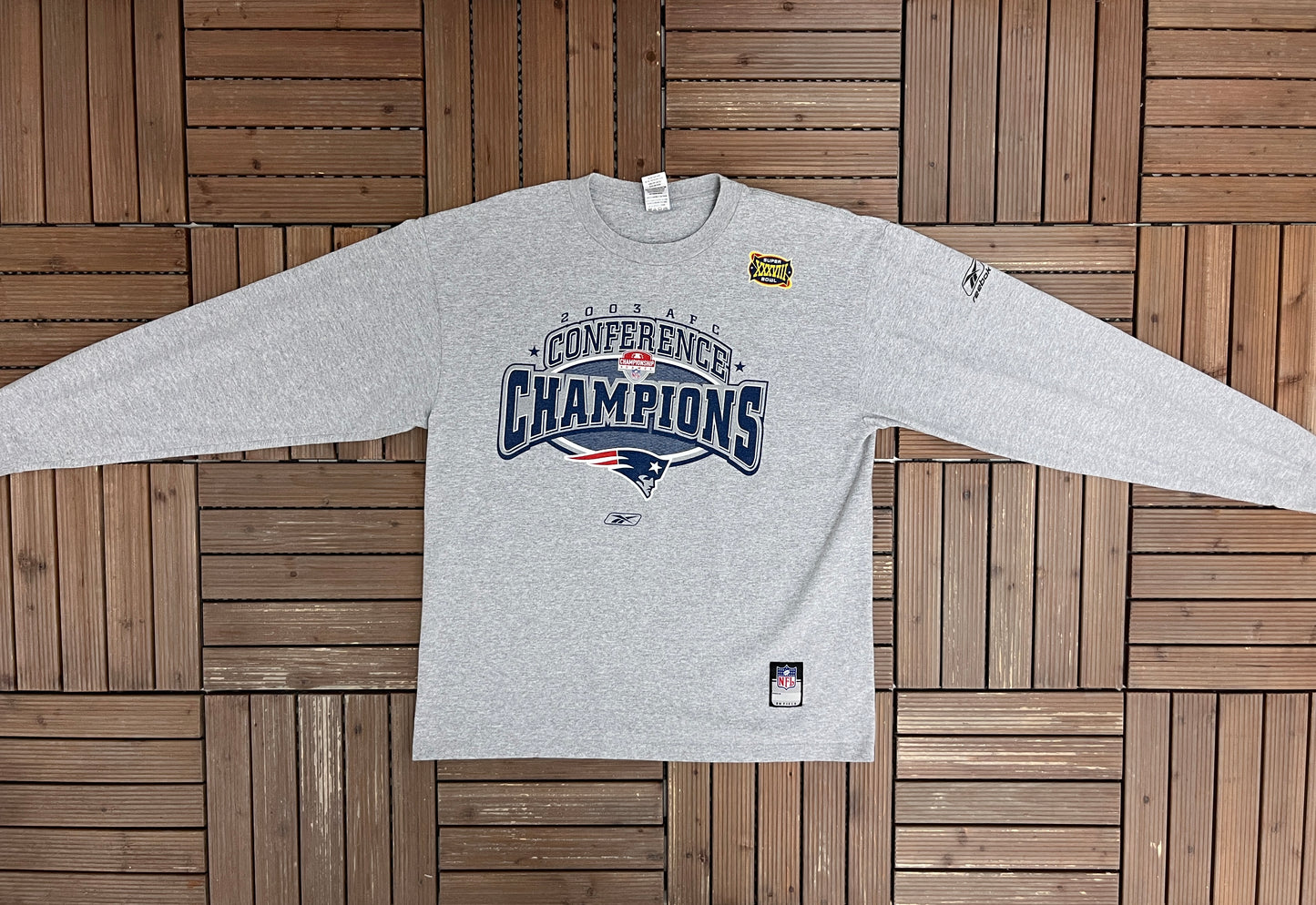 New England Patriots AFC Champions 2003 Graphic Tee | Size Large | Vintage 2000s NFL Football Grey T-Shirt |