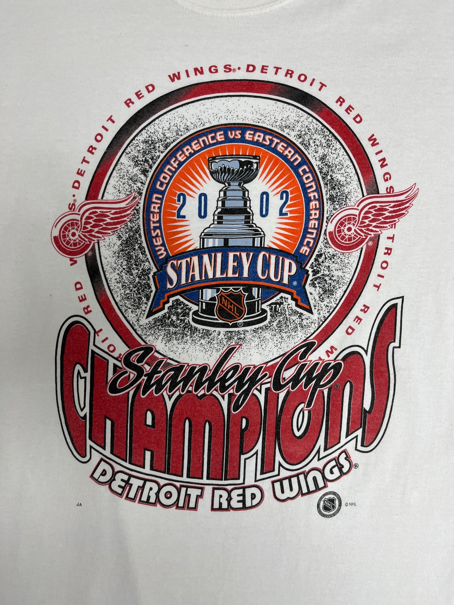 Detroit Red Wings Stanley Cup Champions 2002 Graphic Tee | Size X-Large | Vintage 2000s NHL Hockey White T-Shirt |