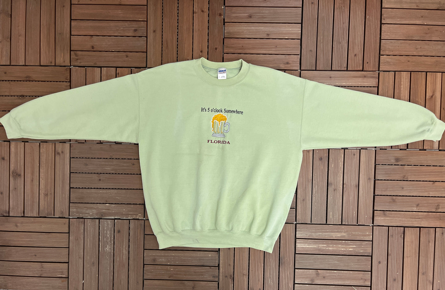 It's 5 O'Clock Somewhere Florida Graphic Crewneck | X-Large | Vintage 2000s Beer Promotional Green Sweater |