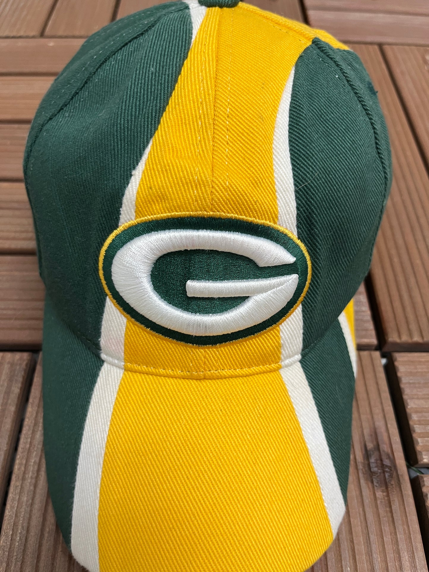 Green Bay Packers Embroidered Graphic Hat | Strap Back | Vintage 2000s NFL Football Yellow Cap |