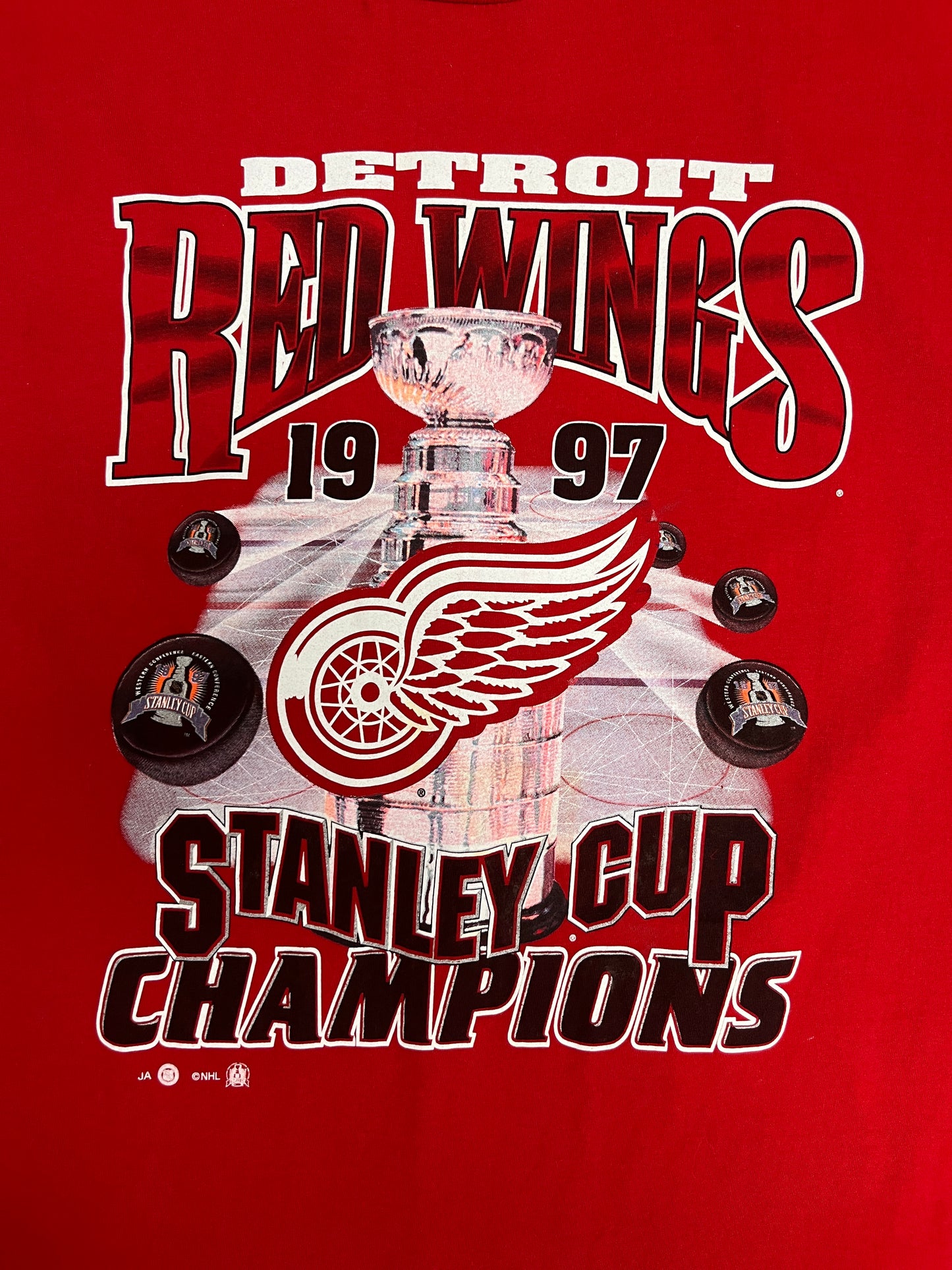 Detroit Red Wings Stanley Cup Champions 1997 Graphic Tee | Size X-Large | Vintage 1990s NHL Hockey Red T-Shirt |