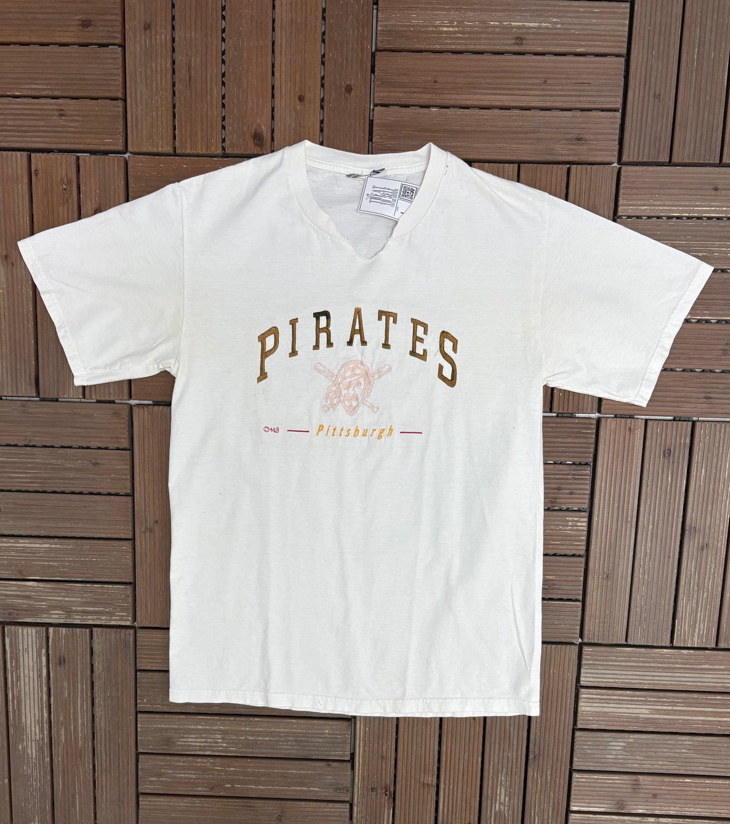 Pittsburgh Pirates Embroidered Graphic Tee | Size Large | Vintage 2000s White MLB Baseball T-Shirt |