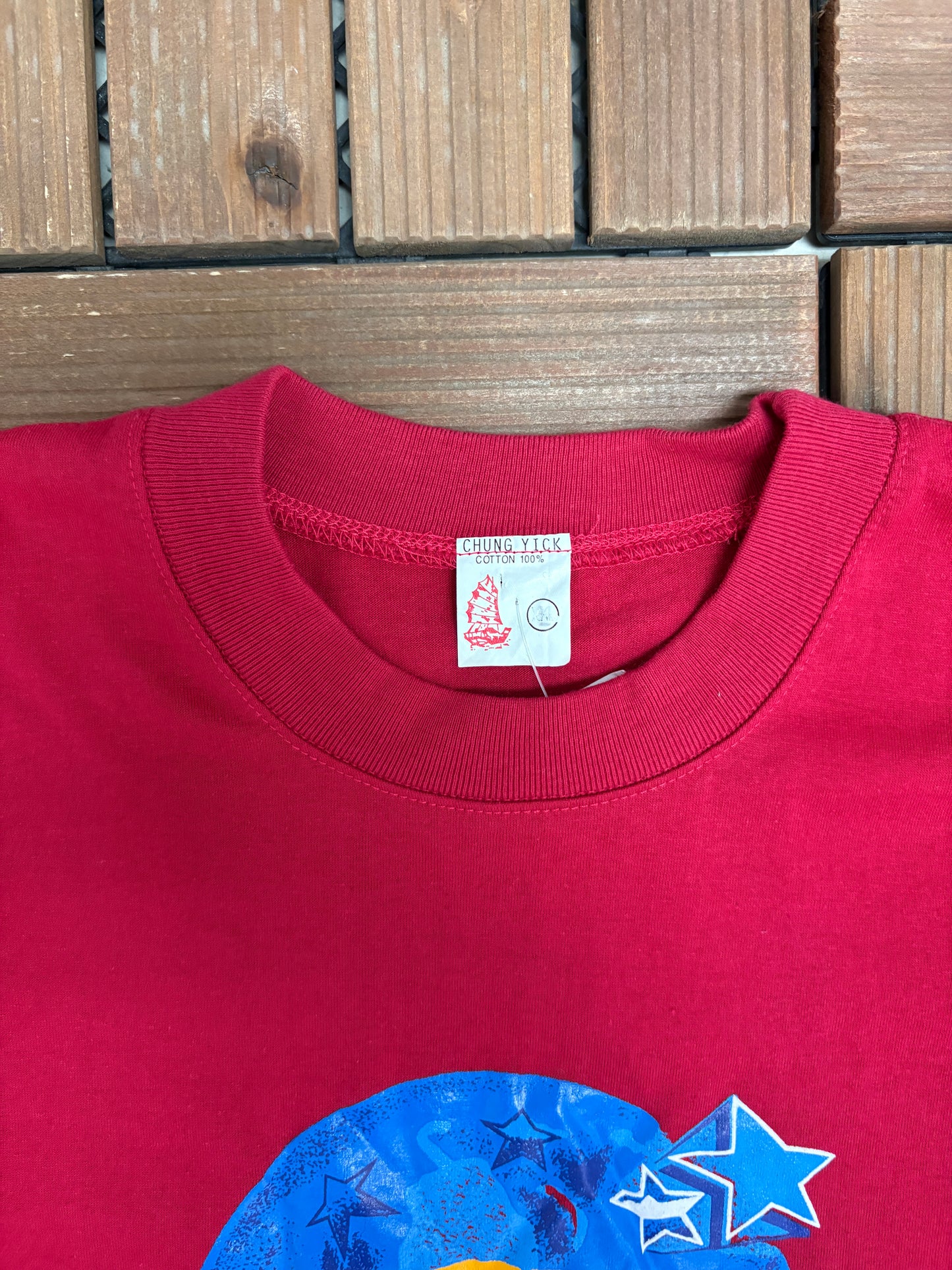 Planet Hollywood Hong Kong Graphic Tee | Size Large | Vintage 1990s Tourist Promotional Red T-Shirt |