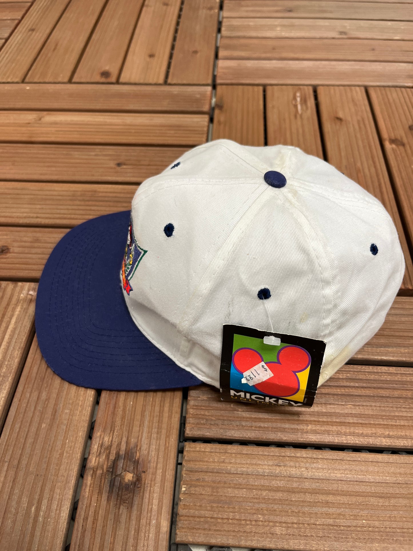 Mickey Mouse Par Excellence Golf Graphic Hat | Snap Back | Vintage 2000s Disney Cartoon White Cap |