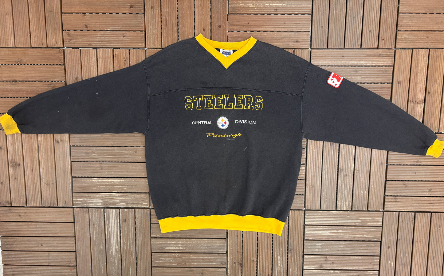 Pittsburgh Steelers Embroidered Graphic Crewneck | Size Large | Vintage 1990s Football Black Sweater |