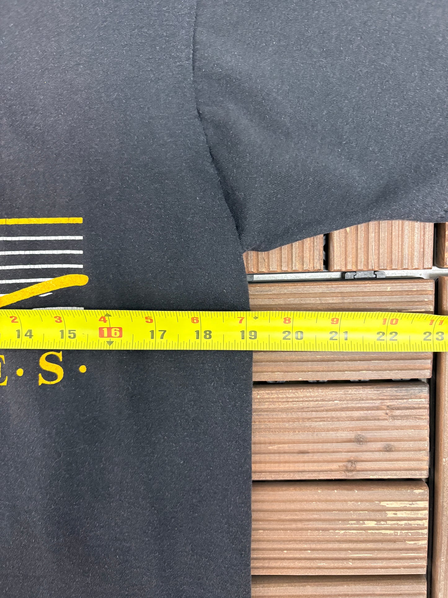 Iowa Hawkeyes Graphic Tee | Size Large | Vintage 1980s College Black T-Shirt |