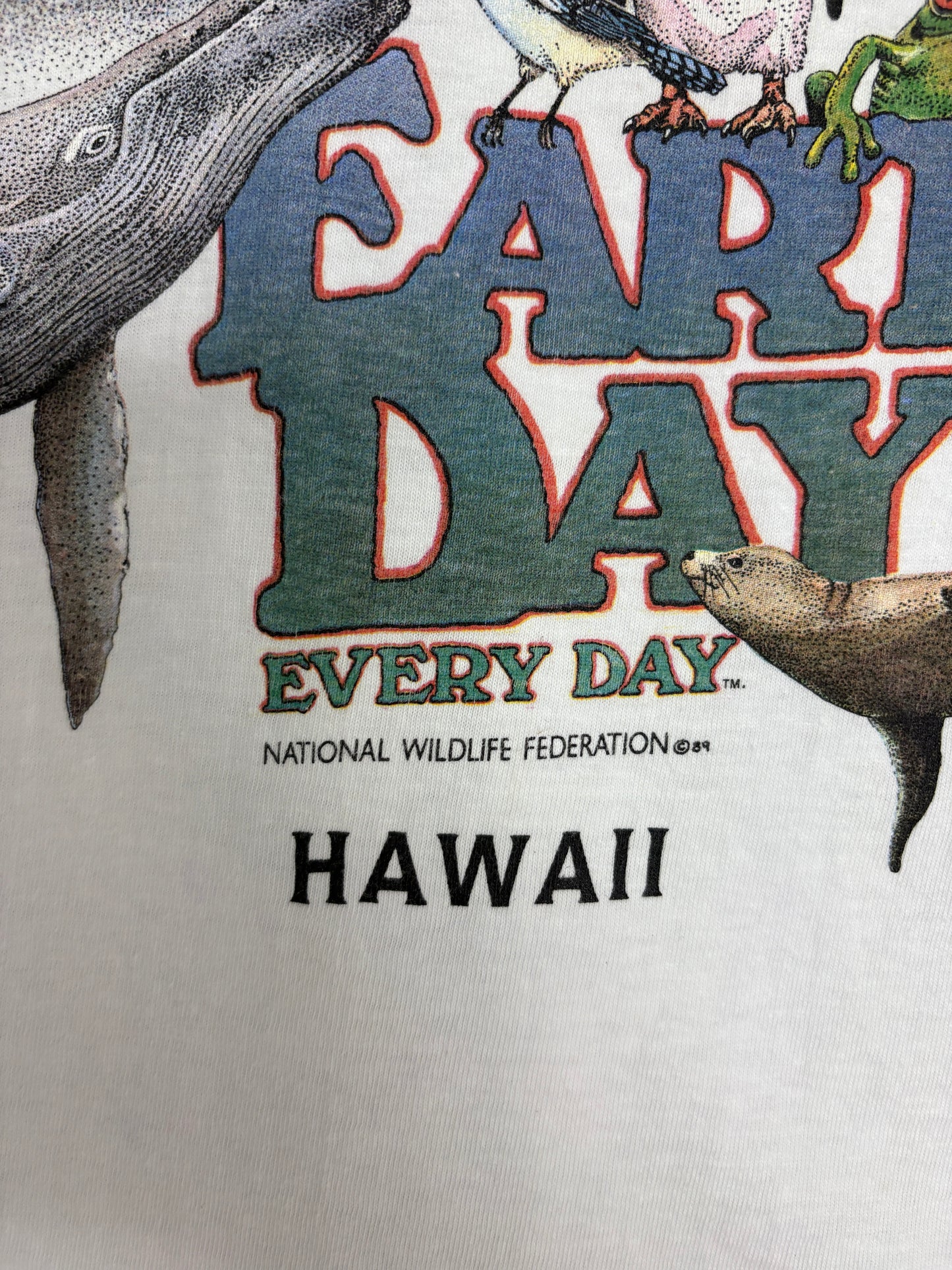 Earth Day Every Day Hawaii Graphic Tee | Size X-Large | Vintage 1980s Single Stitch Animal White T-Shirt |
