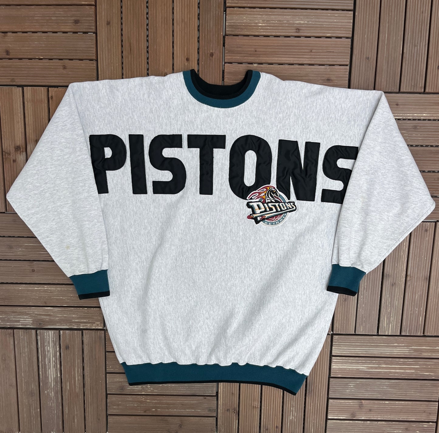 Detroit Pistons Wingspan Graphic Crewneck | Size XX-Large | Vintage 1990s NBA Basketball Grey Sweater |