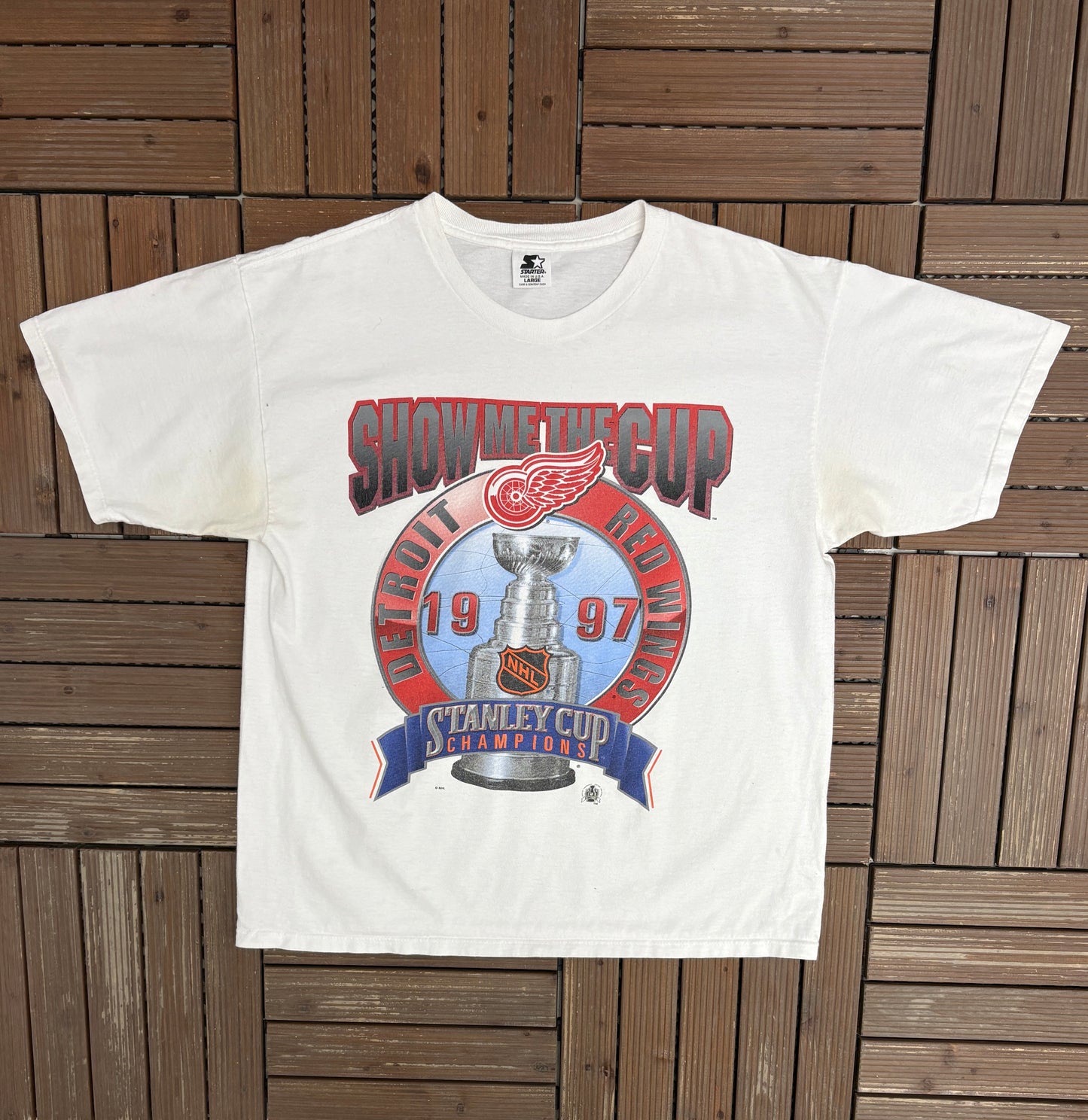 Detroit Red Wings Stanley Cup Champions 1997 Graphic Tee | Size Large | Vintage 1990s NHL Hockey White T-Shirt |