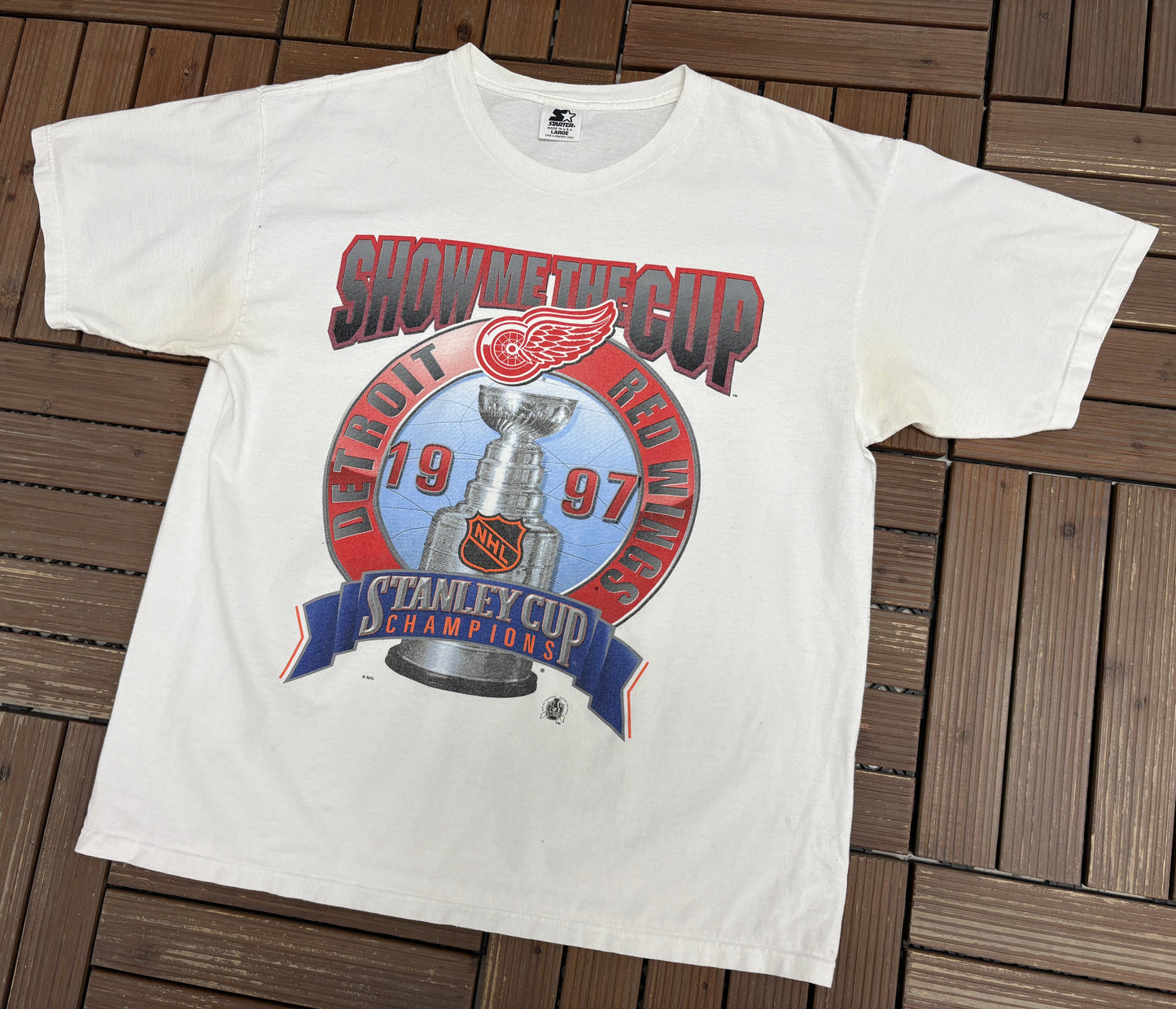 Detroit Red Wings Stanley Cup Champions 1997 Graphic Tee | Size Large | Vintage 1990s NHL Hockey White T-Shirt |