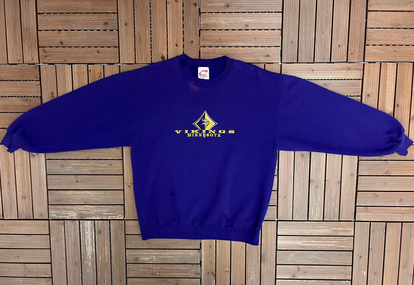 Minnesota Vikings Embroidered Graphic Crewneck | Size Large | Vintage 1990s NFL Football Purple Sweater |