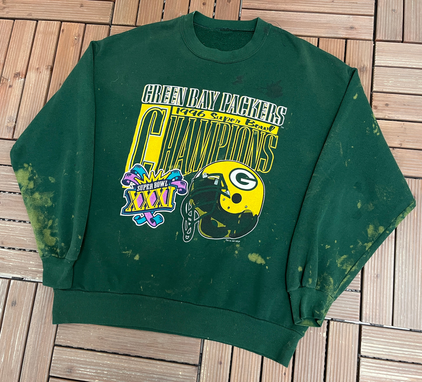 Green Bay Packers Super Bowl Champions Graphic Crewneck | Size Large | Vintage 1990s NFL Football Green Sweater |