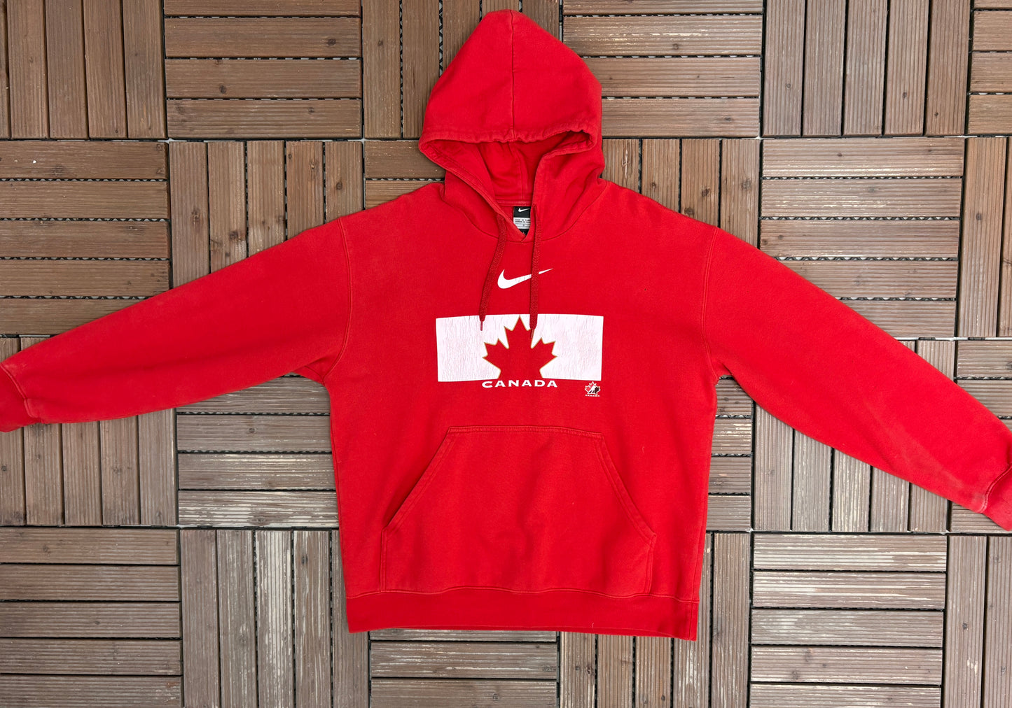Team Canada Hockey Nike Graphic Hoodie | Size Large | Vintage 2000s Hockey Promotional Red Sweatshirt |