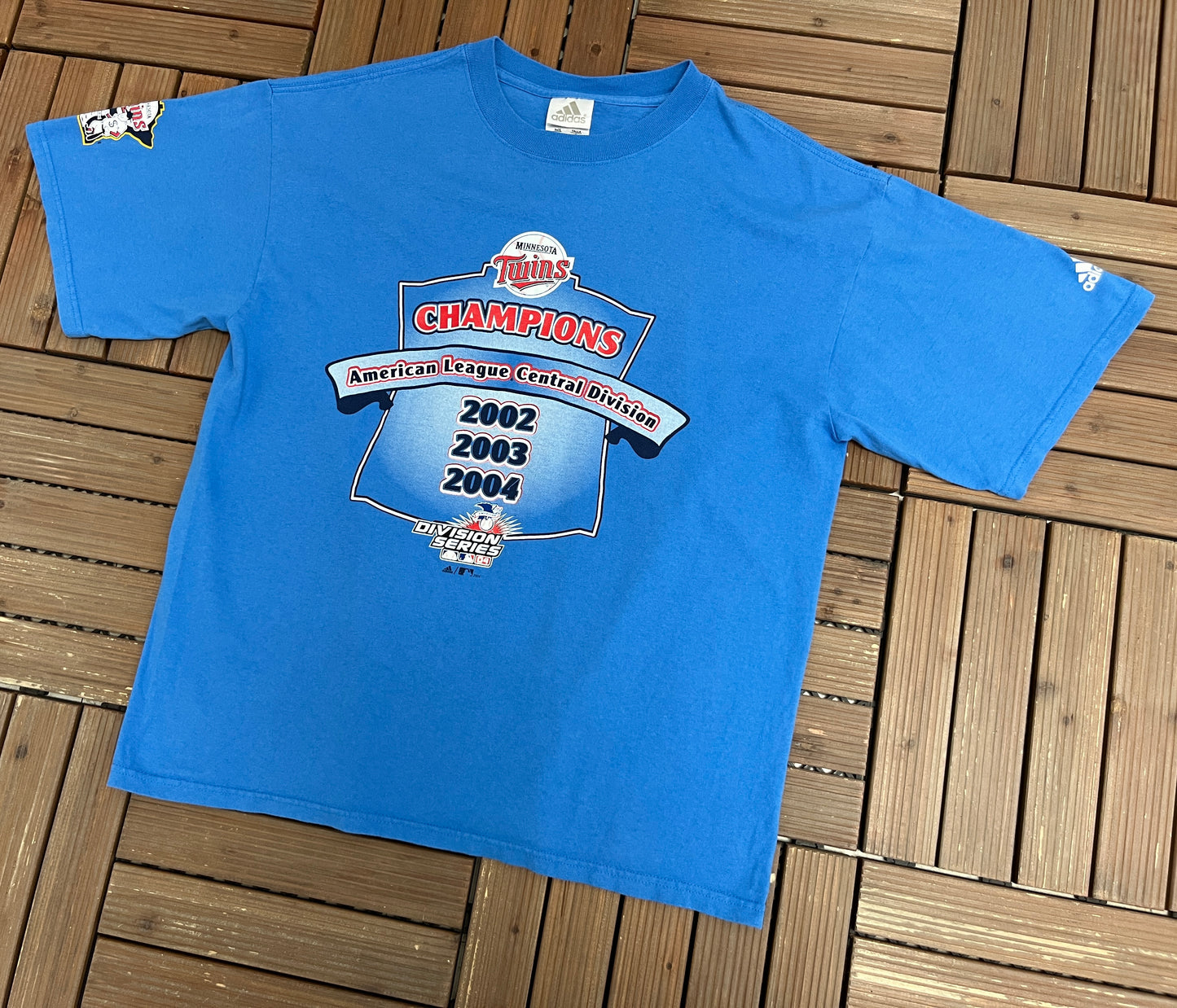 Minnesota Twins AL Central Division Champions Graphic Tee | Size Large | Vintage 2000s MLB Baseball Blue T-Shirt |