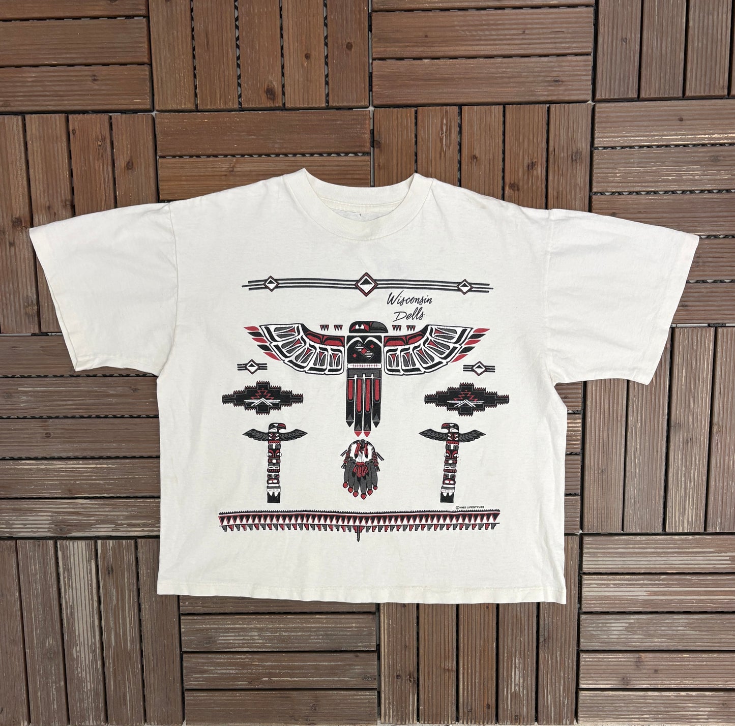 Wisconsin Dells Abstract Art Graphic Tee | Size Large | Vintage 1990s Promotional Tourist White T-Shirt |