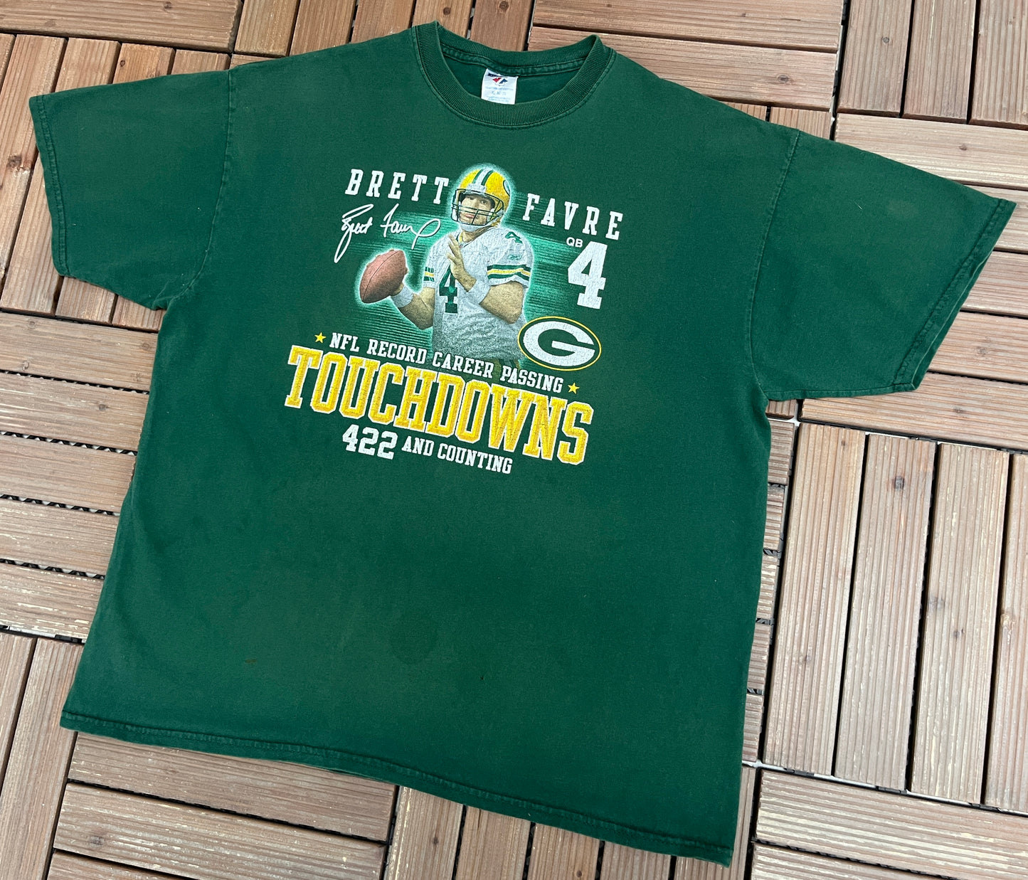 Green Bay Packers Brett Favre Graphic Tee | Size X-Large | Vintage 2000s NFL Football Green T-Shirt |