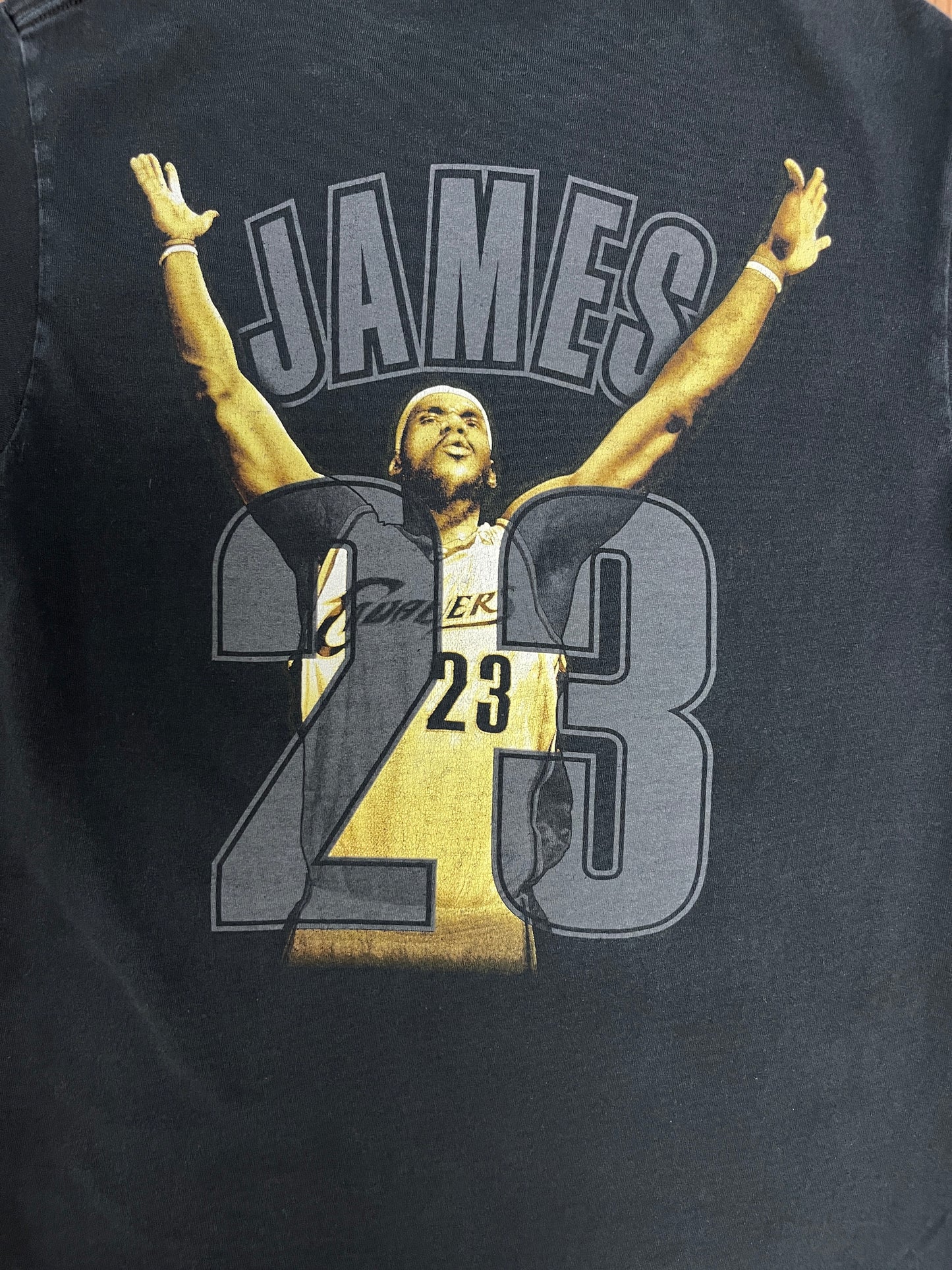 LeBron King James Cleveland Cavaliers Graphic Tee | Size Small | Vintage 2000s NBA Basketball Black T-Shirt |