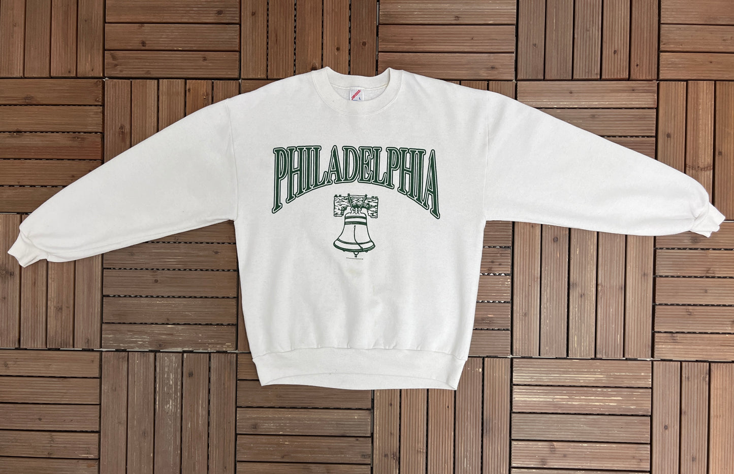 Philadelphia Liberty Bell Graphic Sweater | Size Large | Vintage 1990s Tourist White Sweater |