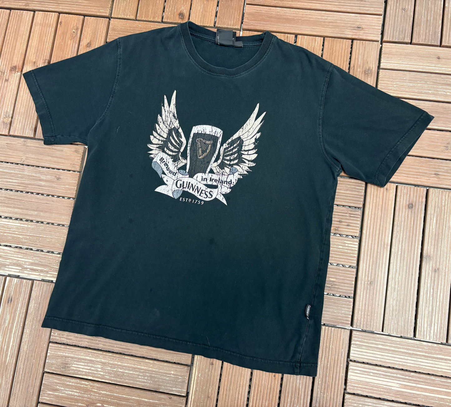 Guinness Brewed In Ireland Graphic Tee | Size Large | Vintage 2000s Beer Promotional Black T-Shirt |