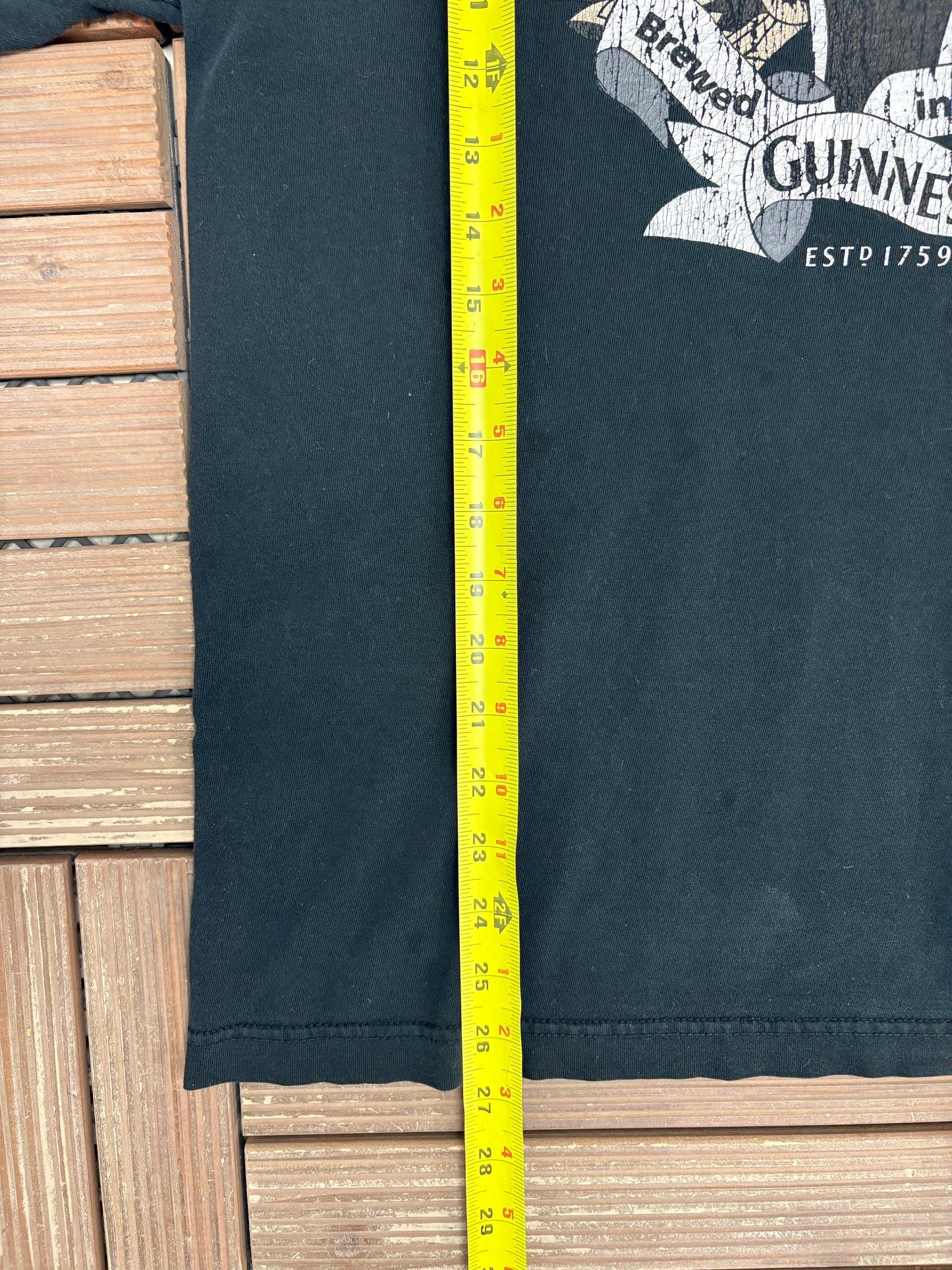 Guinness Brewed In Ireland Graphic Tee | Size Large | Vintage 2000s Beer Promotional Black T-Shirt |