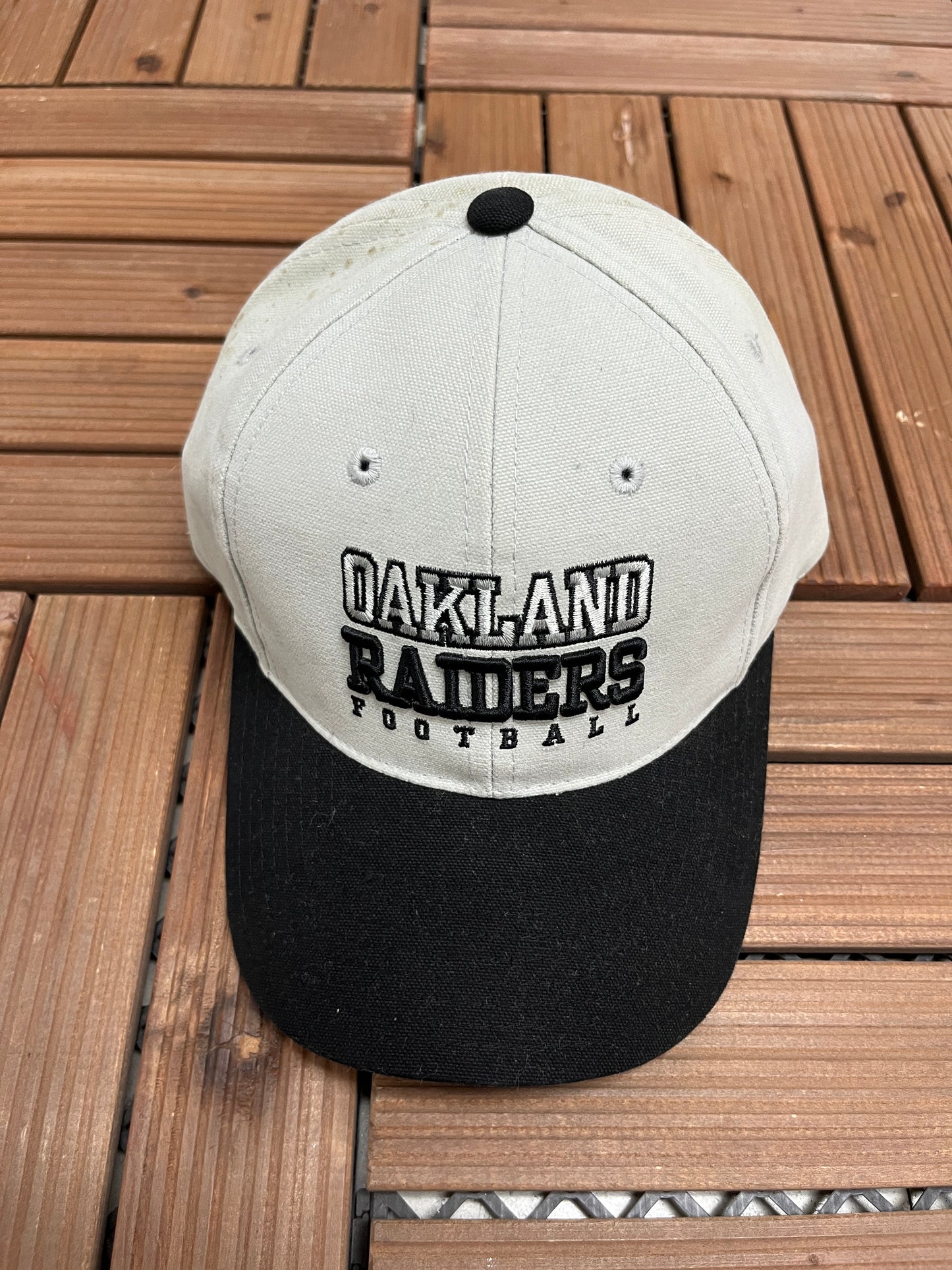 Oakland Raiders Football Embroidered Graphic Hat | Strap Back | Vintage 2000s NFL Football Grey Cap |