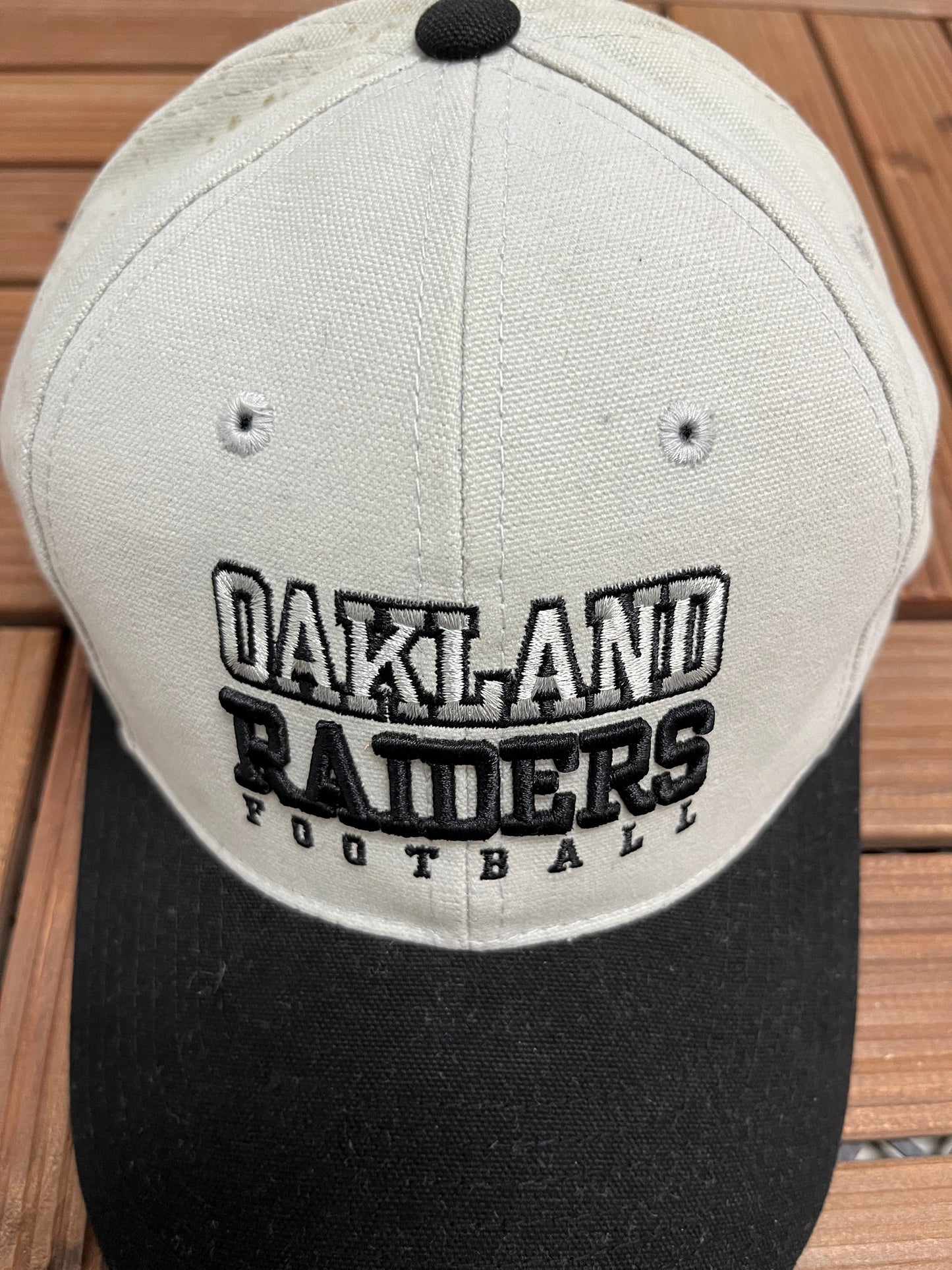 Oakland Raiders Football Embroidered Graphic Hat | Strap Back | Vintage 2000s NFL Football Grey Cap |