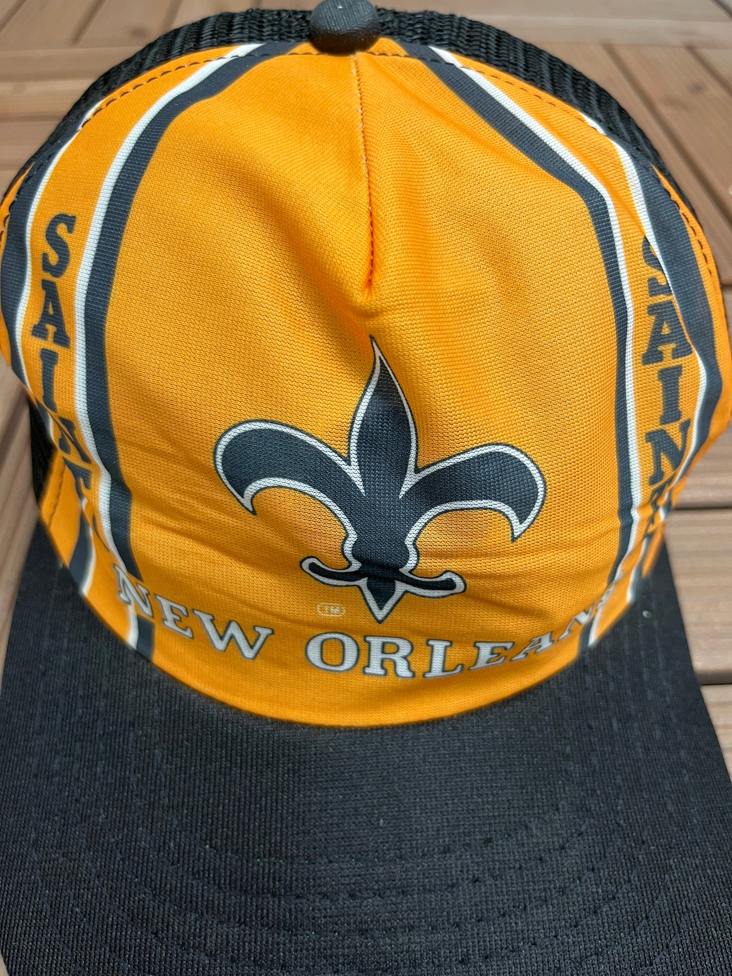 New Orleans Saints Graphic Hat | Snap Back | Vintage 1990s NFL Football Black Cap |