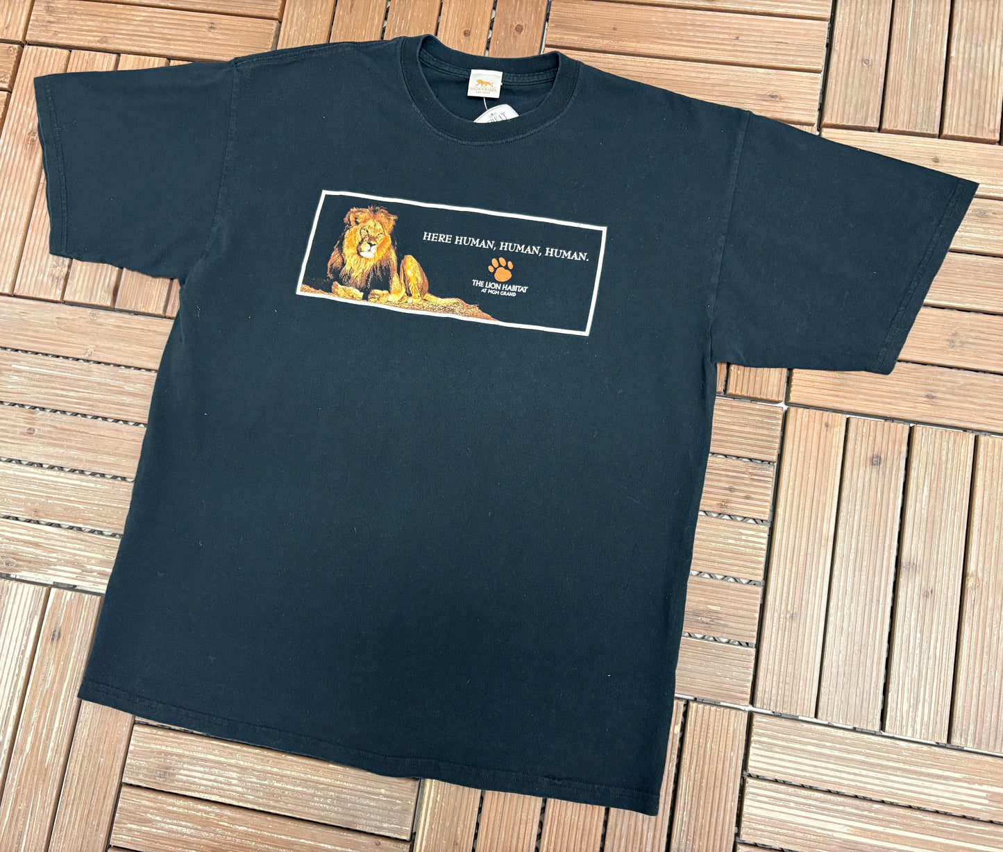 The Lion Habitat At MGM Grand Graphic Tee | Size X-Large | Vintage 1990s Tourist Black T-Shirt |