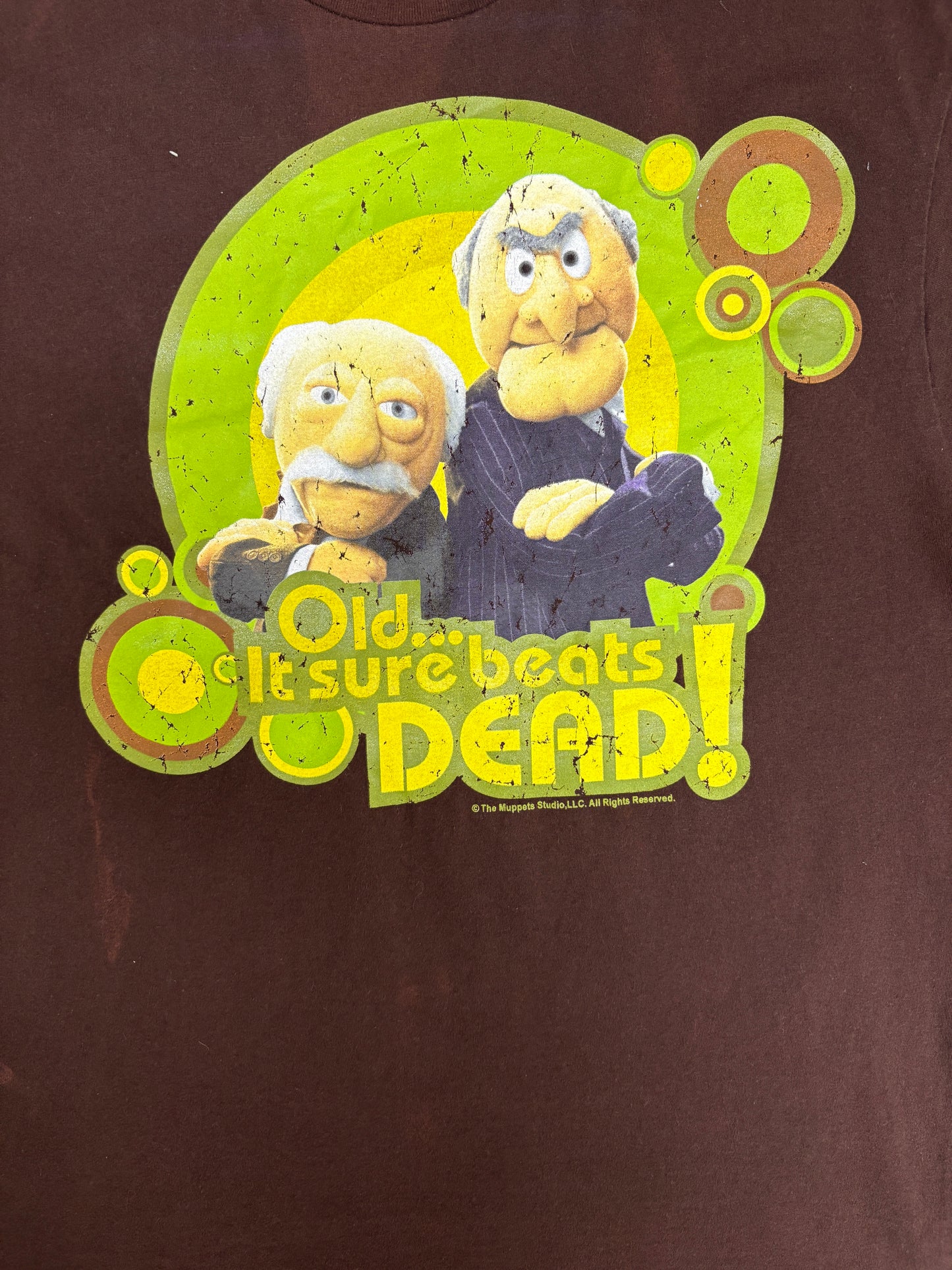 The Muppets Old... It Sure Beats Dead! Graphic Tee | Size Large | Vintage 2000s Promotional Cartoon Brown T-Shirt |