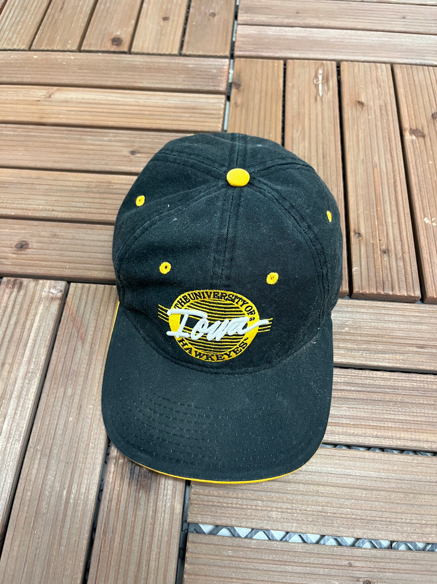 University of Iowa Hawkeyes Graphic Hat | Metal Clasp | Vintage 2000s College Sports Black Cap |