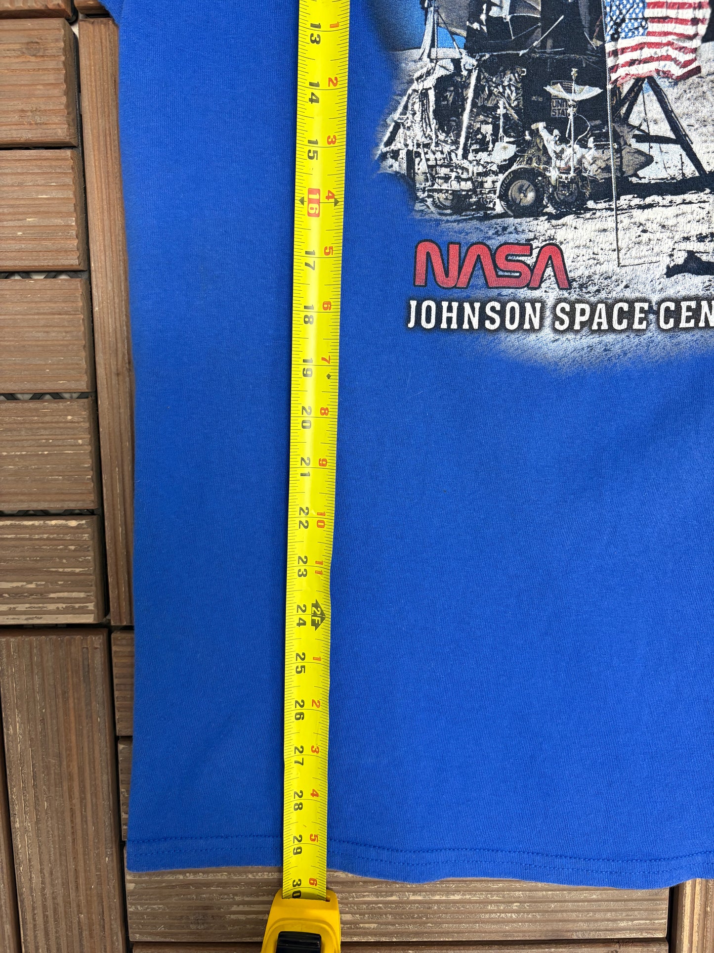 NASA Johnson Space Center Graphic Tee | Size Large | Vintage 2000s Promotional Blue T-Shirt |