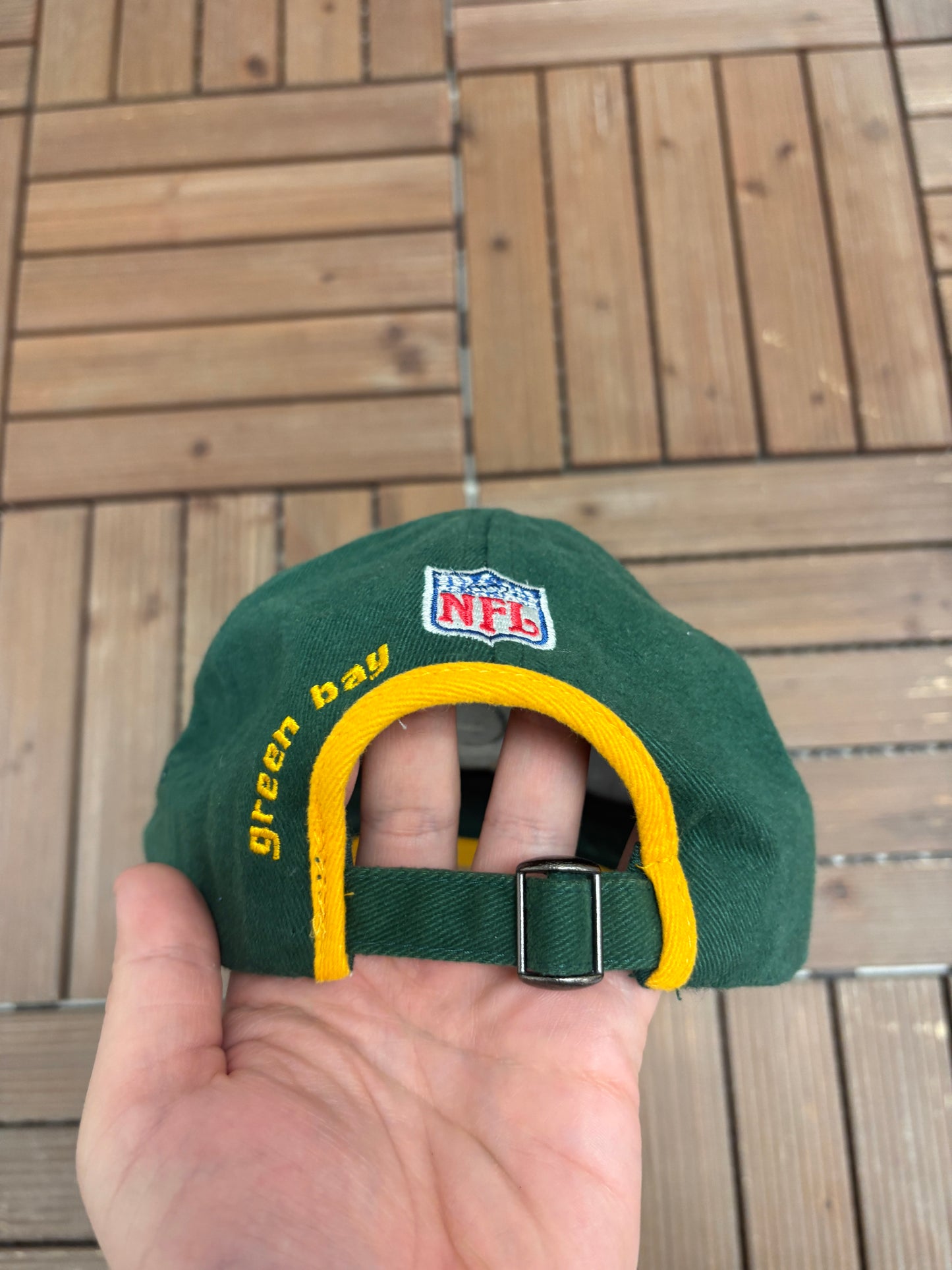 Green Bay Packers Embroidered Graphic Hat | Metal Clasp | Vintage 1990s NFL Football Green Cap |