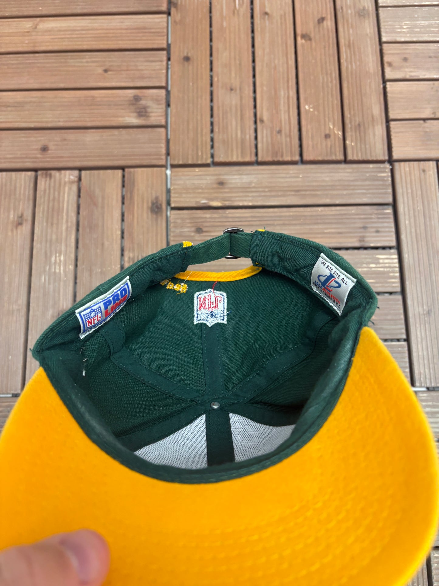 Green Bay Packers Embroidered Graphic Hat | Metal Clasp | Vintage 1990s NFL Football Green Cap |