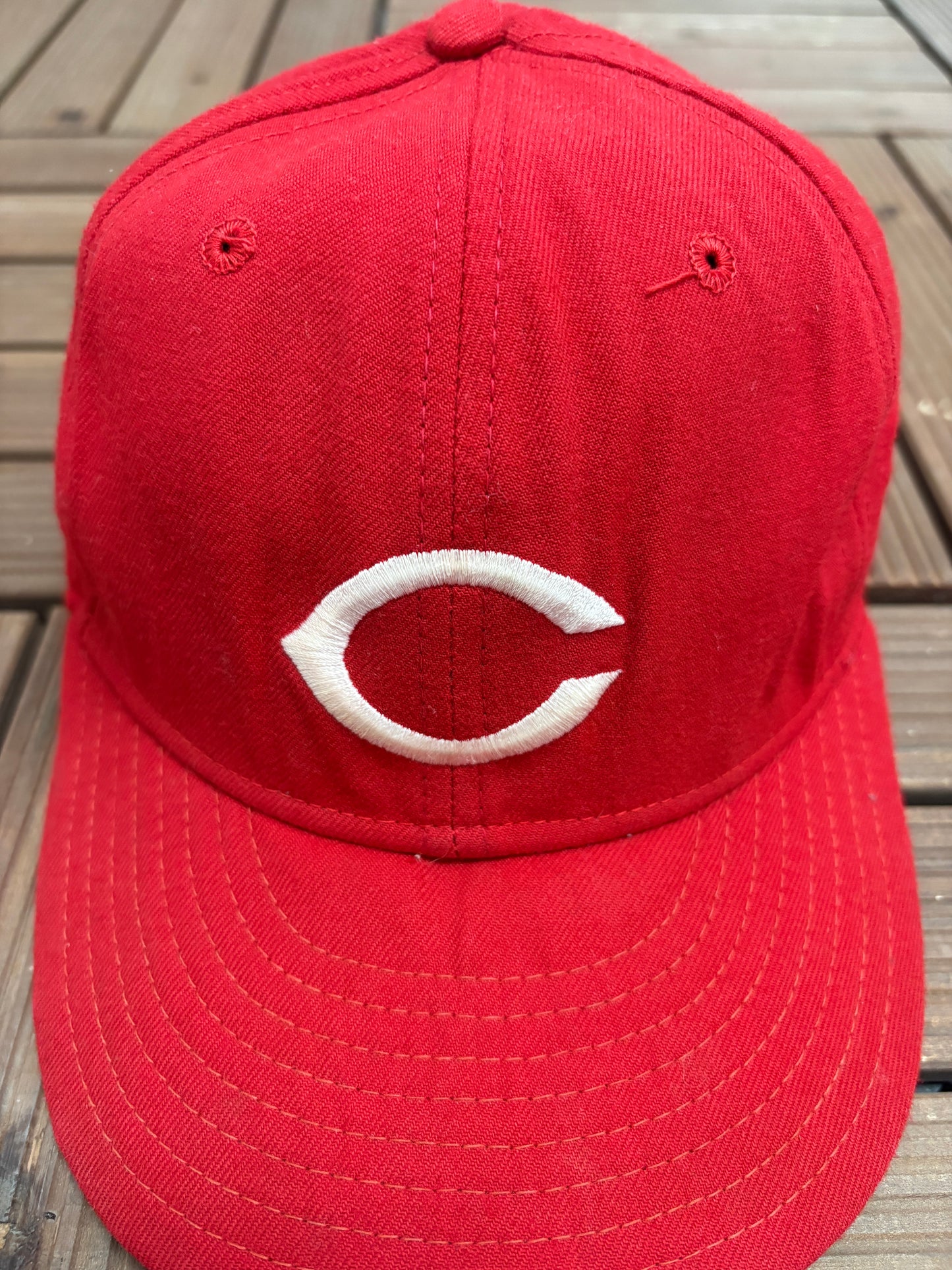 Cincinnati Reds Embroidered Graphic Hat | Size 7 3/8 | Vintage 1990s MLB Baseball Red Cap |