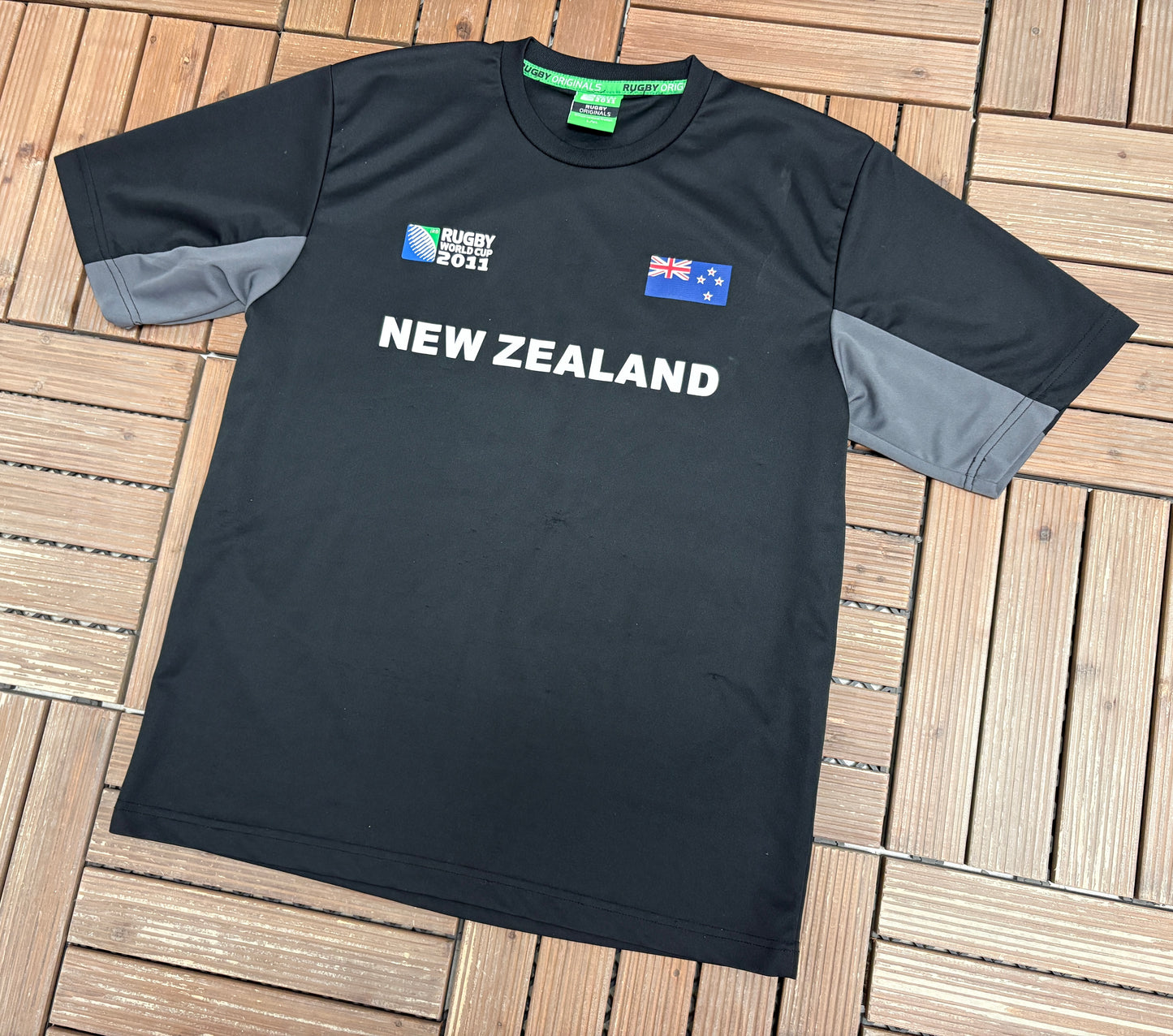 New Zealand Rugby World Cup 2011 Jersey | Size Large/XL | Vintage 2000s Rugby Black T-Shirt |