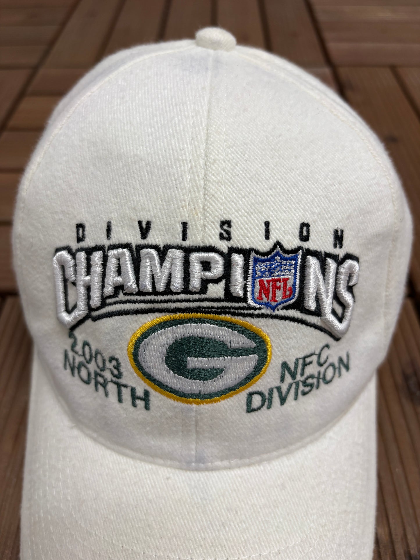 Green Bay Packers 2003 NFC North Champions Graphic Hat | Strap Back | Vintage 2000s NFL Football White Cap |