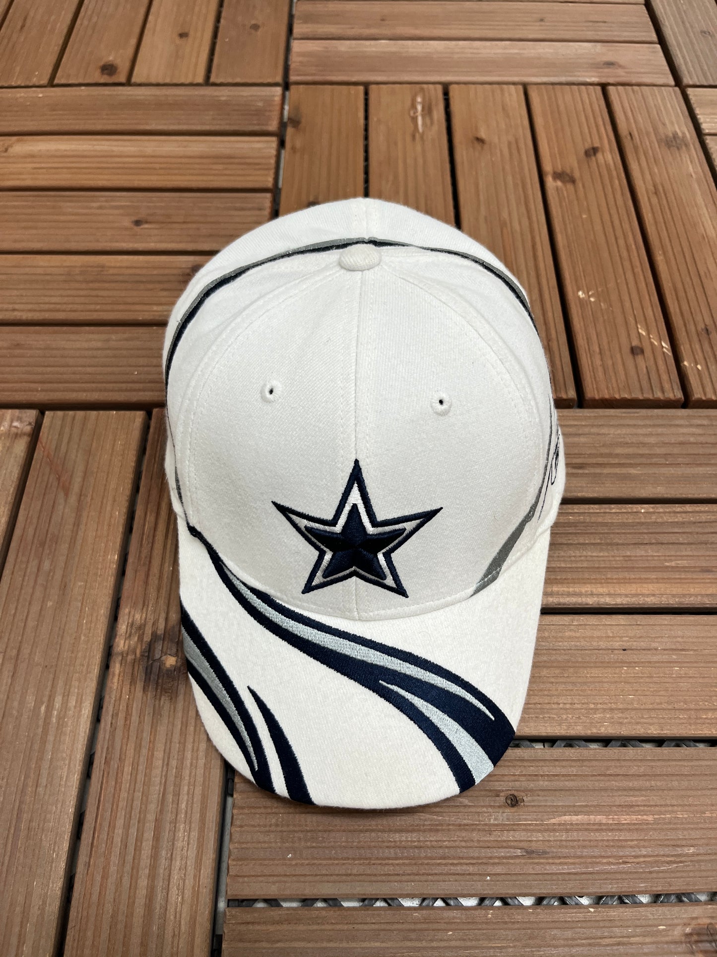 Dallas Cowboys Embroidered Graphic Hat | One Size | Vintage 2000s NFL Football White Cap |