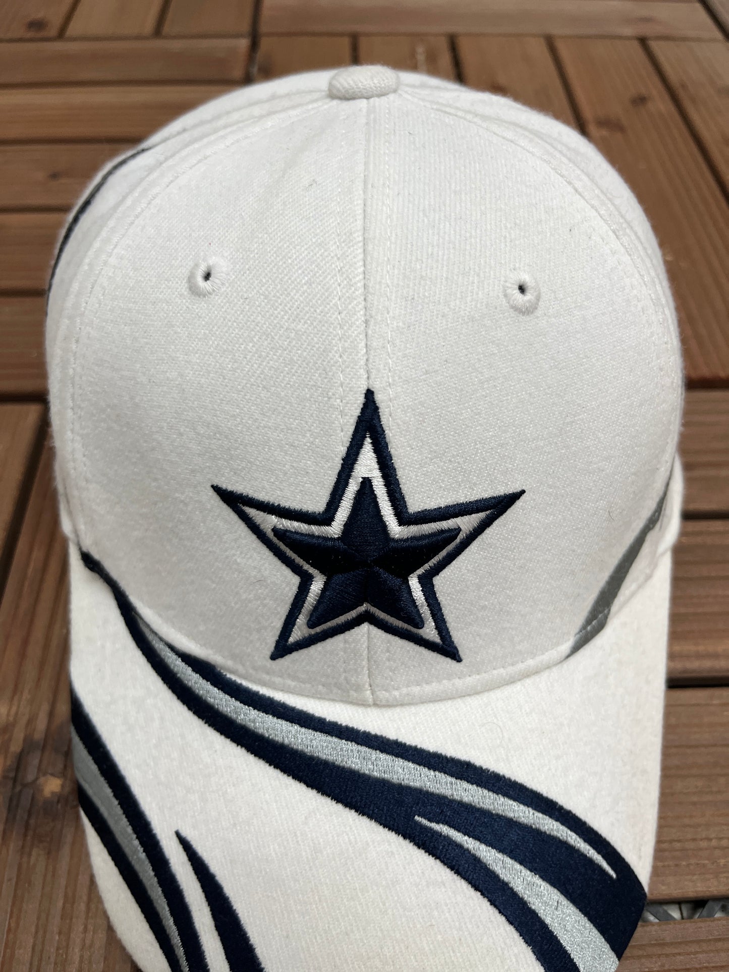 Dallas Cowboys Embroidered Graphic Hat | One Size | Vintage 2000s NFL Football White Cap |