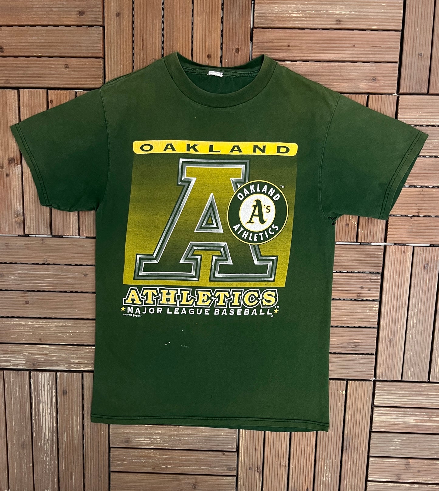 Oakland Athletics Graphic Tee | Size Large | Vintage 1990s MLB Baseball Green T-Shirt |