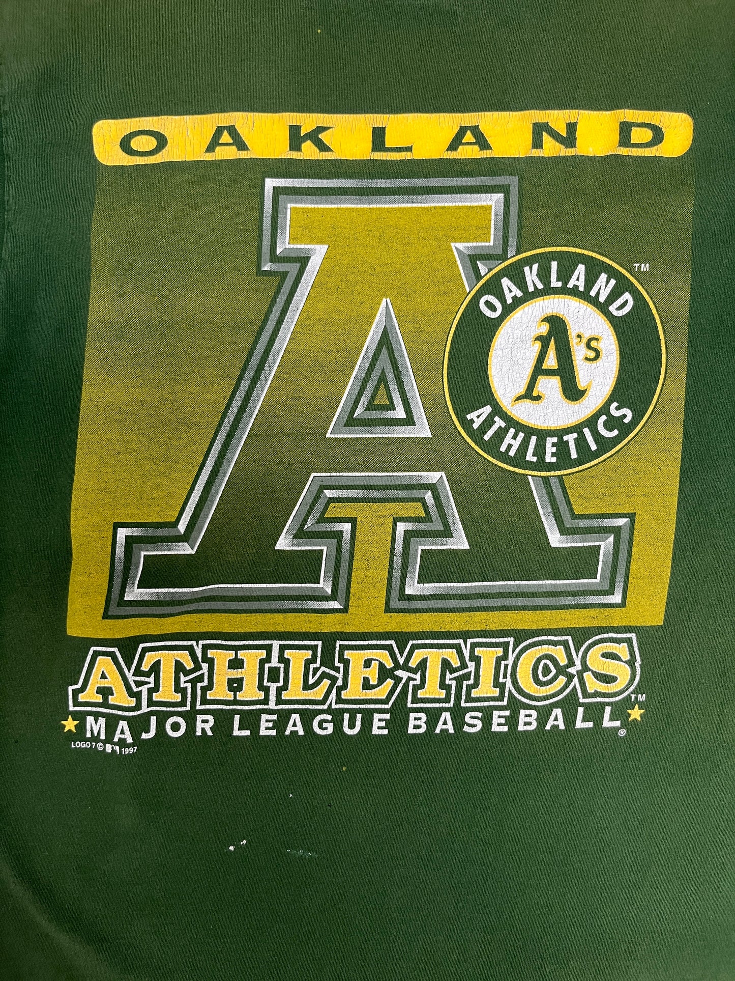 Oakland Athletics Graphic Tee | Size Large | Vintage 1990s MLB Baseball Green T-Shirt |