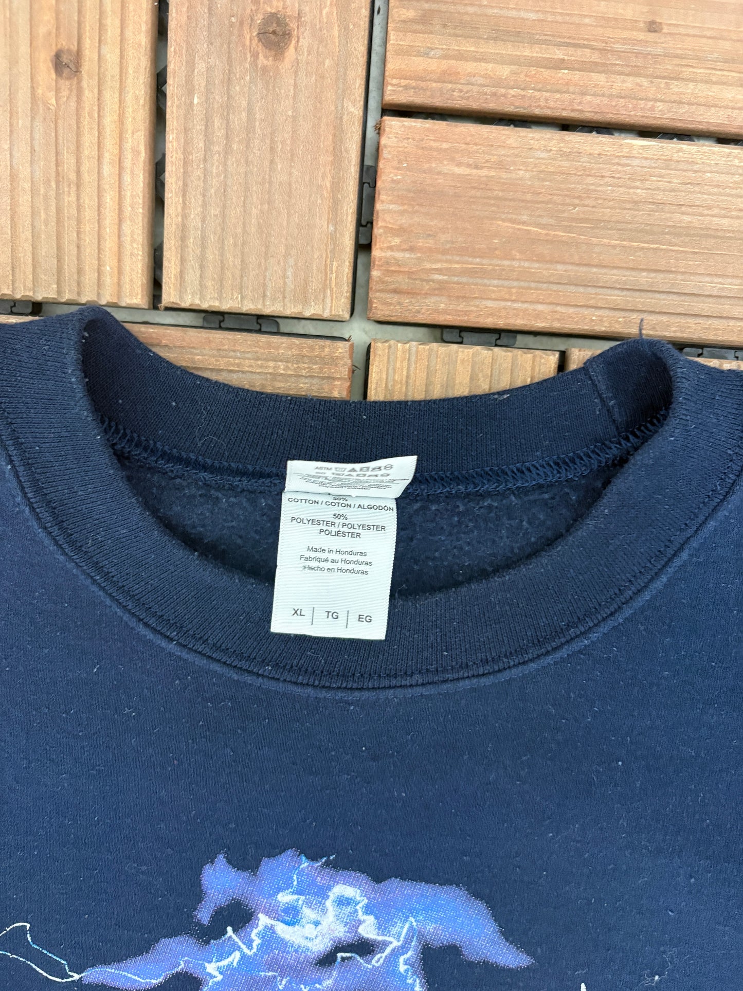 Wolves Leader Of The Pack Bancroft, ON Graphic Crewneck | Size X-Large | Vintage 2000s Tourist Promotional Blue Sweater |