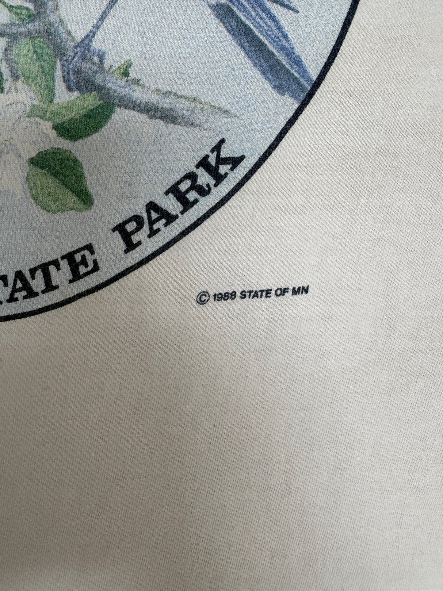 Minnesota Camden State Park Graphic Tee | Size Large | Vintage 1980s Tourist White Long Sleeve |