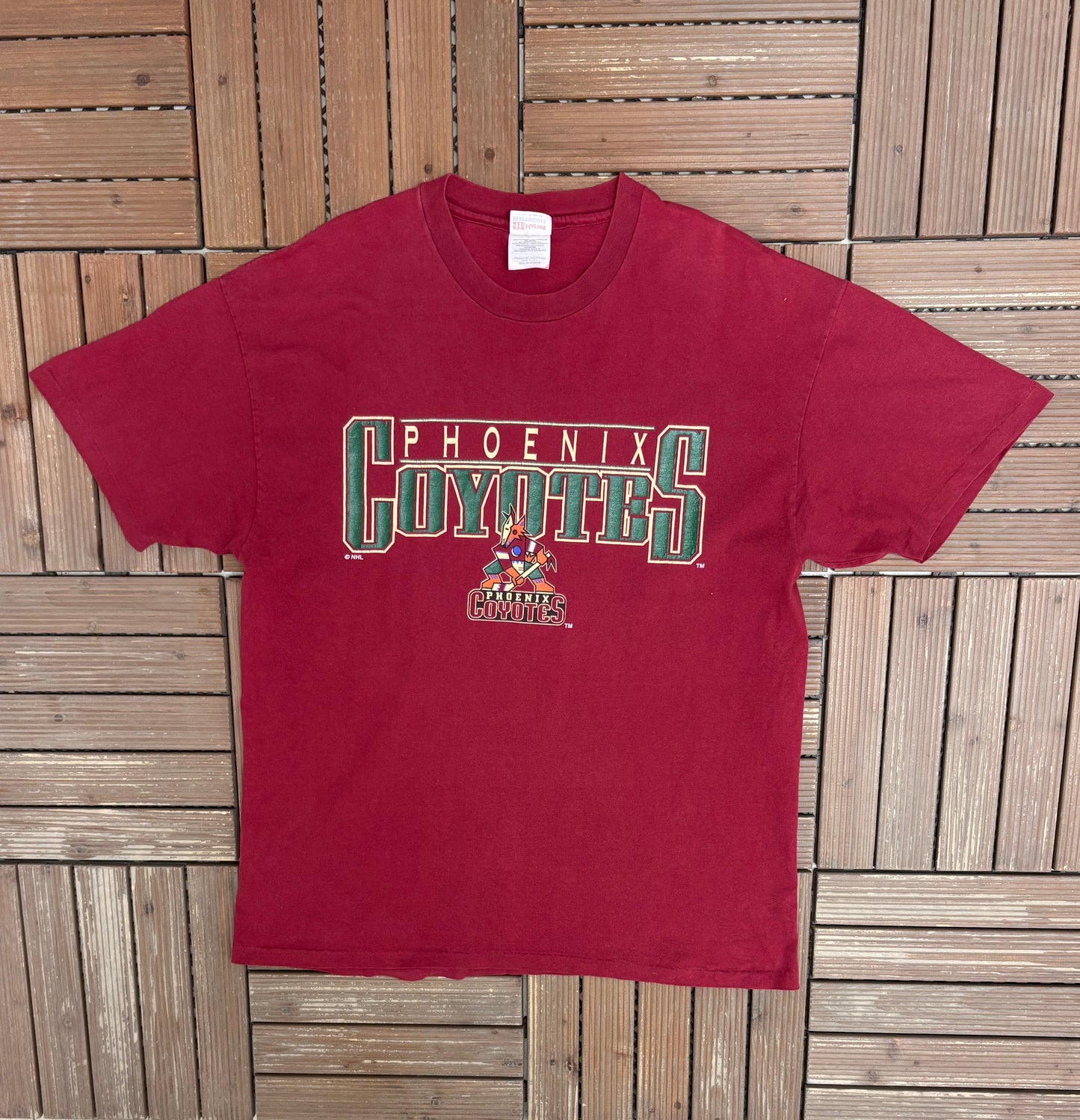 Phoenix Coyotes Graphic Tee | Size X-Large | Vintage 1990s NHL Hockey Red T-Shirt |