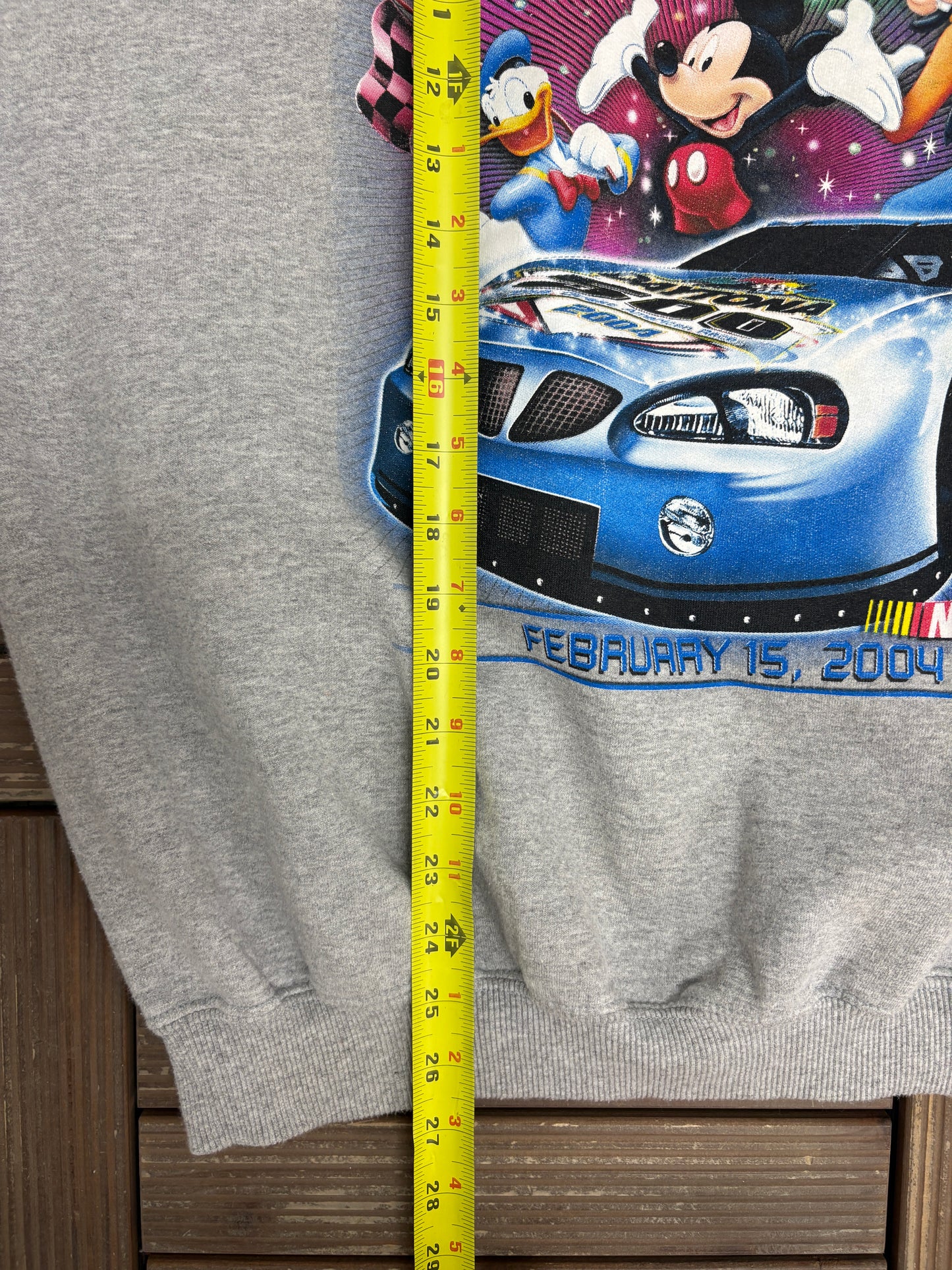 Daytona 500 2004 Disney Graphic Crewneck | Size X-Large | Vintage 2000s NASCAR Racing Grey Sweater |