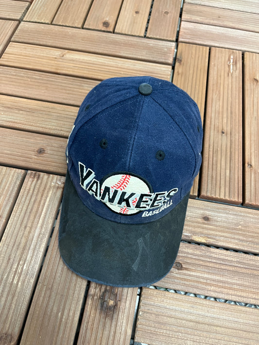 New York Yankees Baseball Graphic Hat | Snap Back | Vintage 2000s MLB Baseball Blue Cap |