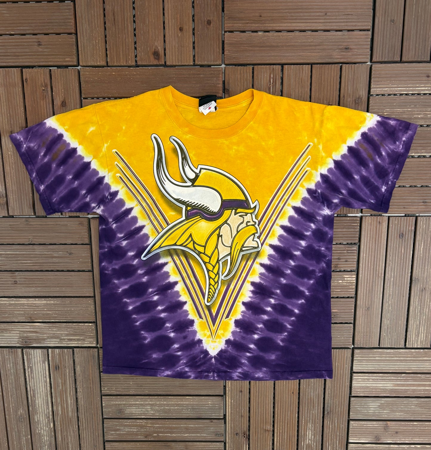 Minnesota Vikings Graphic Tee | Size Medium | Vintage 2000s NFL Football Tie Dye T-Shirt |