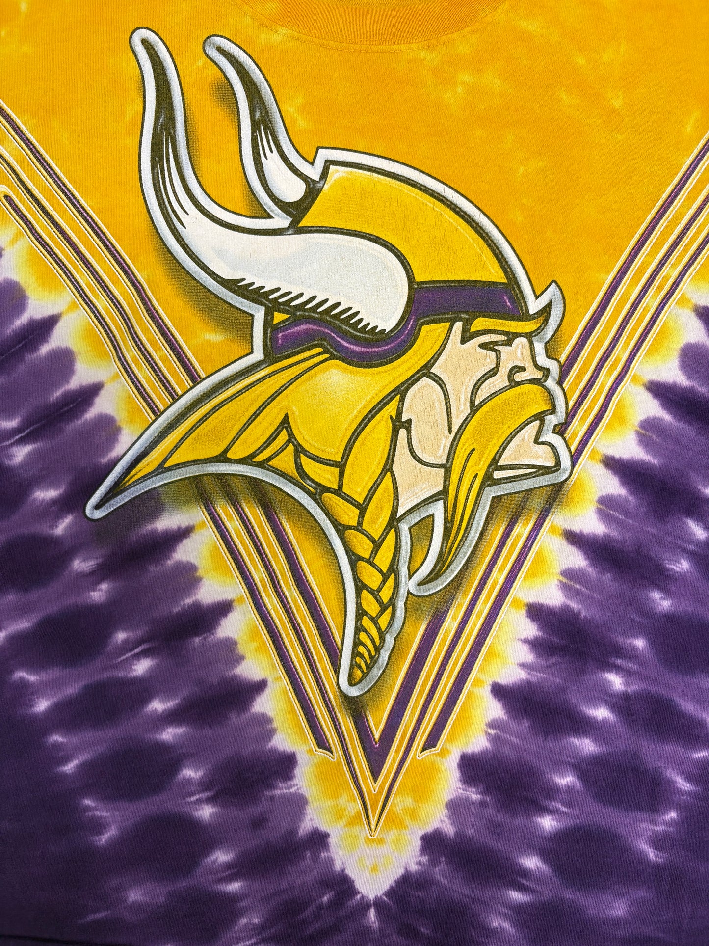 Minnesota Vikings Graphic Tee | Size Medium | Vintage 2000s NFL Football Tie Dye T-Shirt |